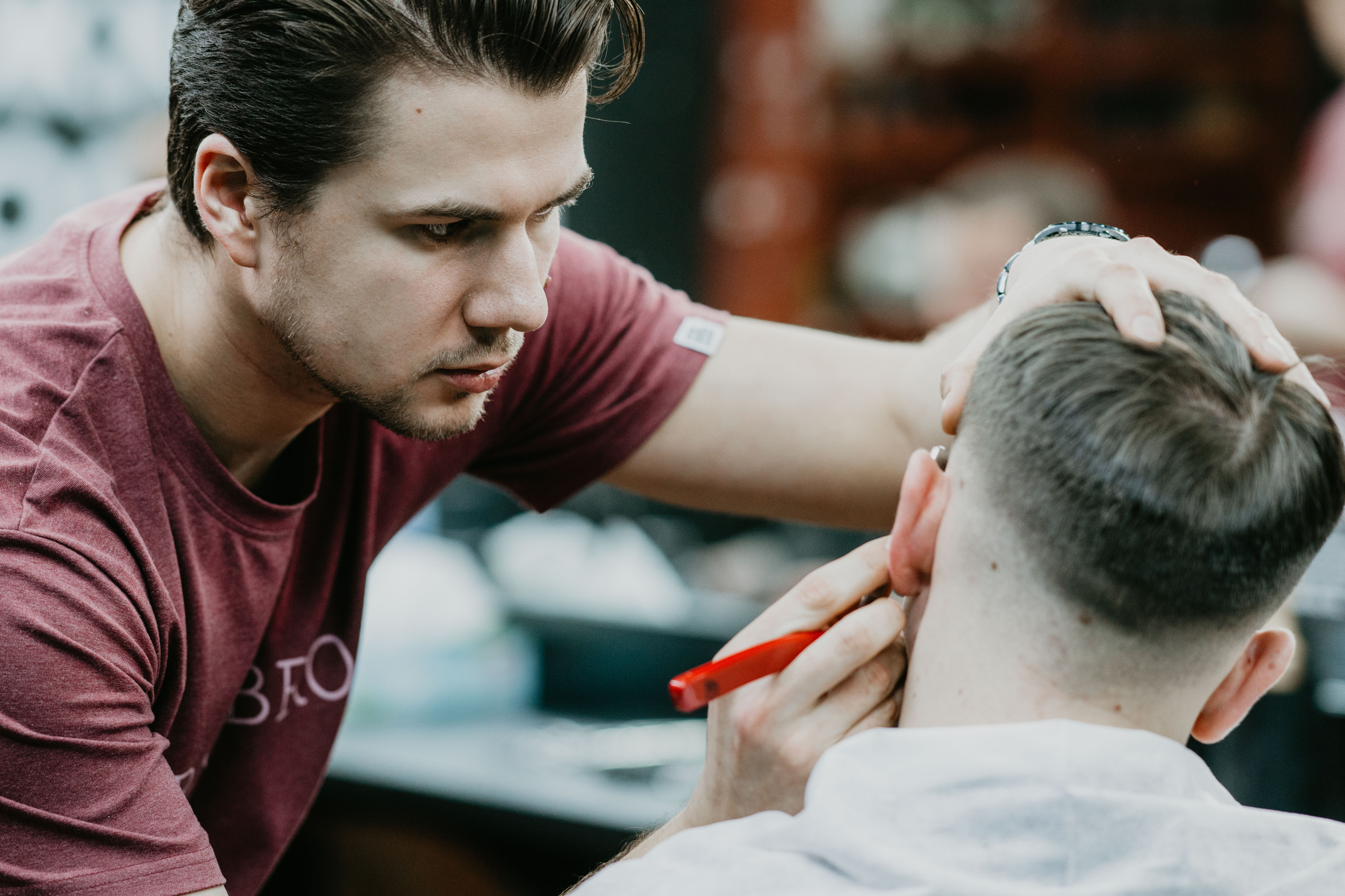 Мужская парикмахерская BigBro. Свадебный и портретный фотограф в Комсомольске-на-Амуре Сергей Лазарен