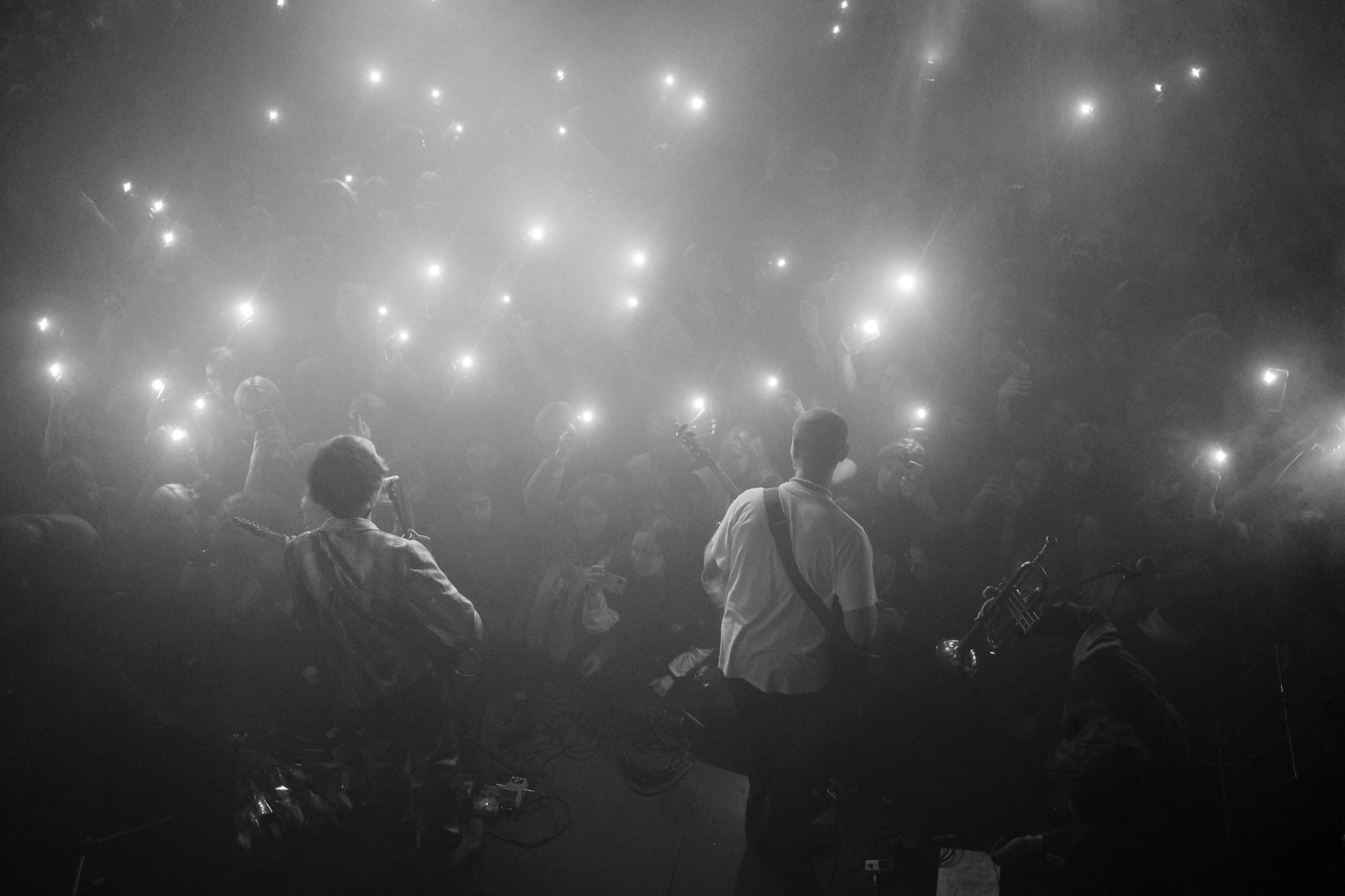 Липкий пол [книга]. Аня белка — художница и фотограф