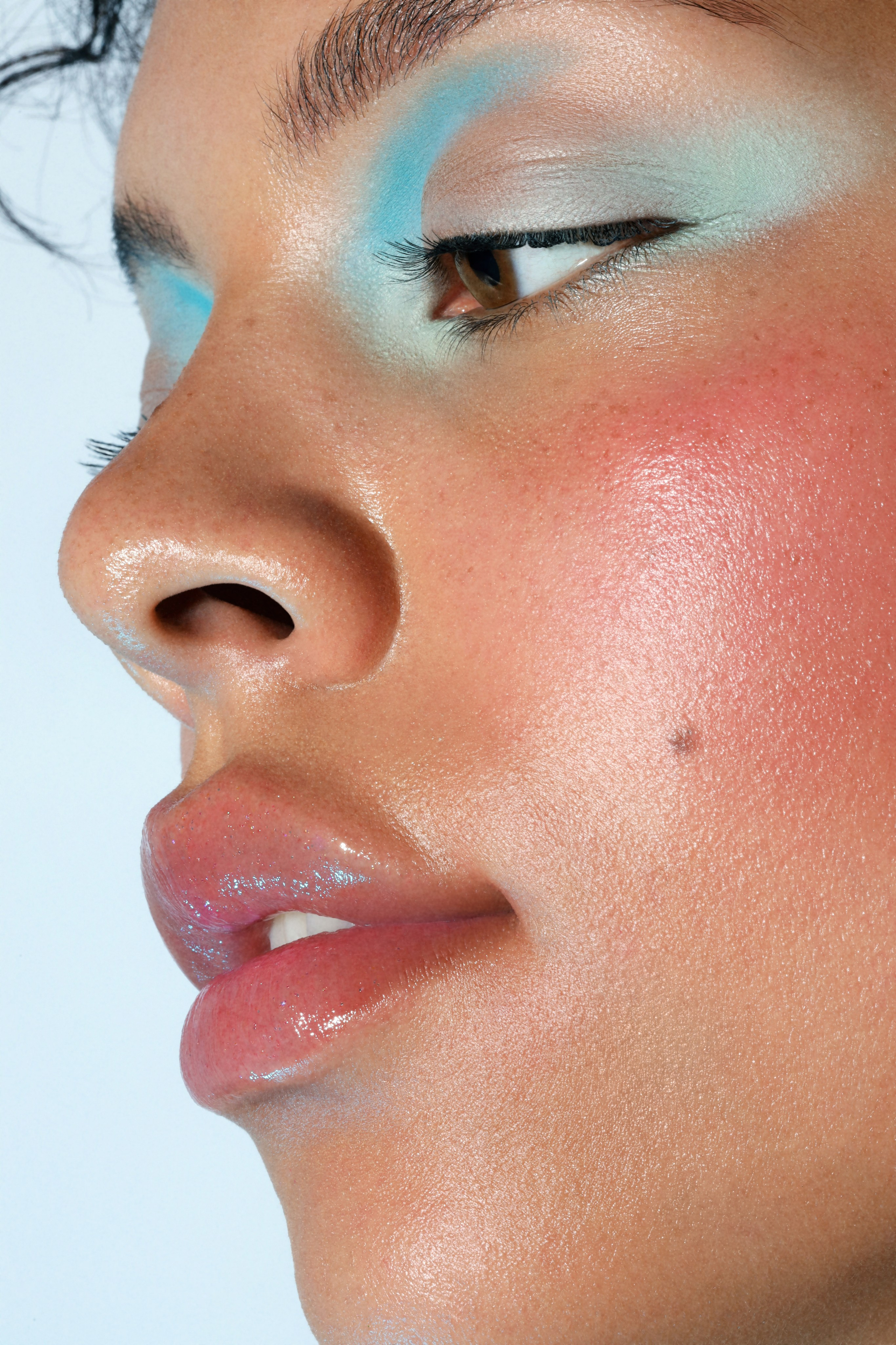 BEAUTY. PROFESSIONAL RETOUCHING SERVICE