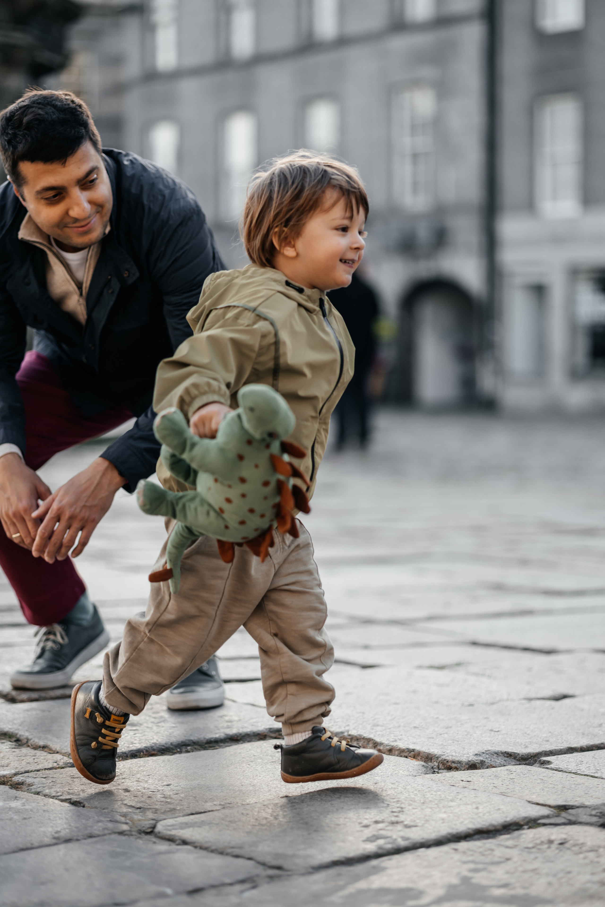 Contact. Family and kids photographer in Aberdeen UK Lyubov Popova