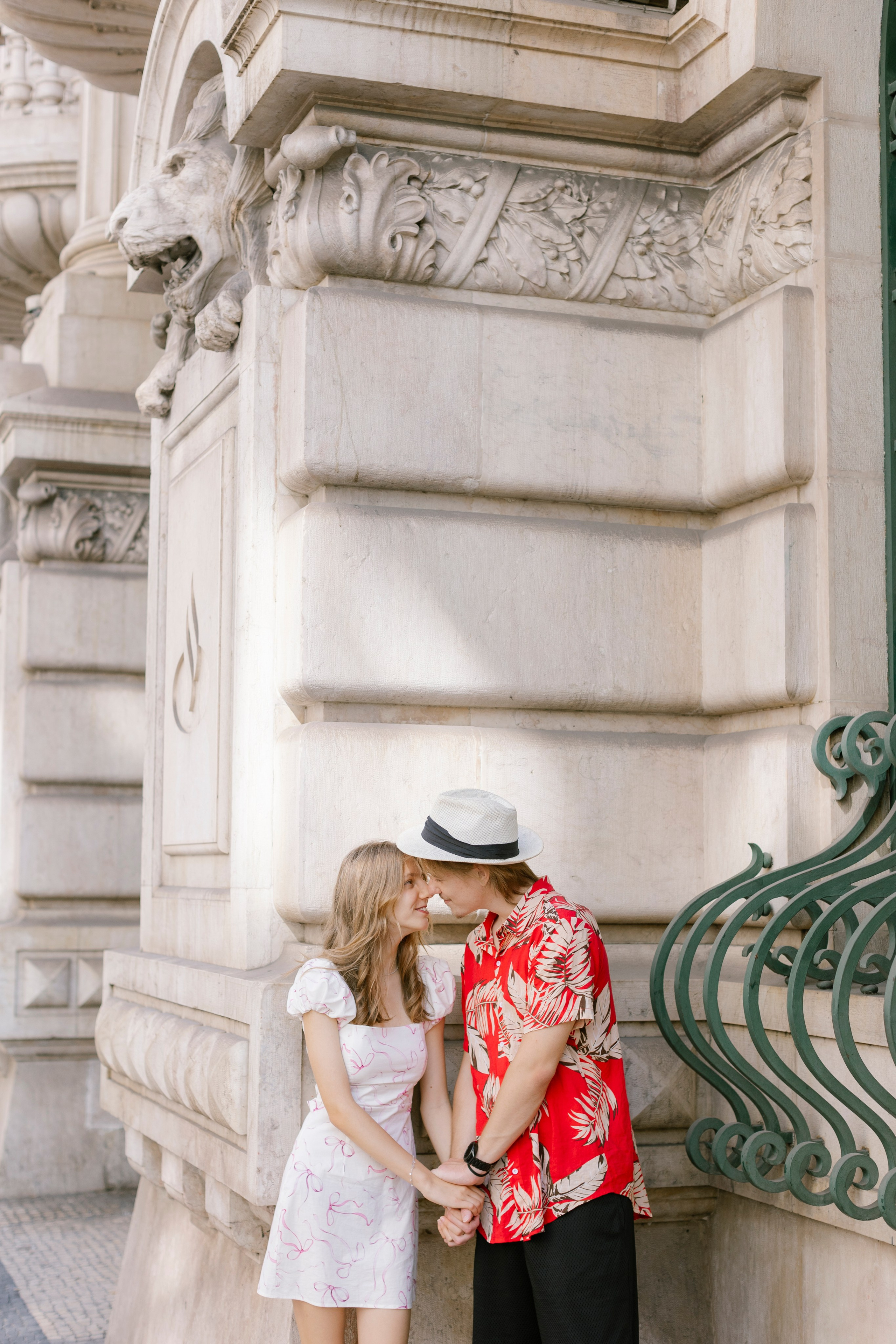 Связаться со мной. Reportage and fashion photography. Lisbon