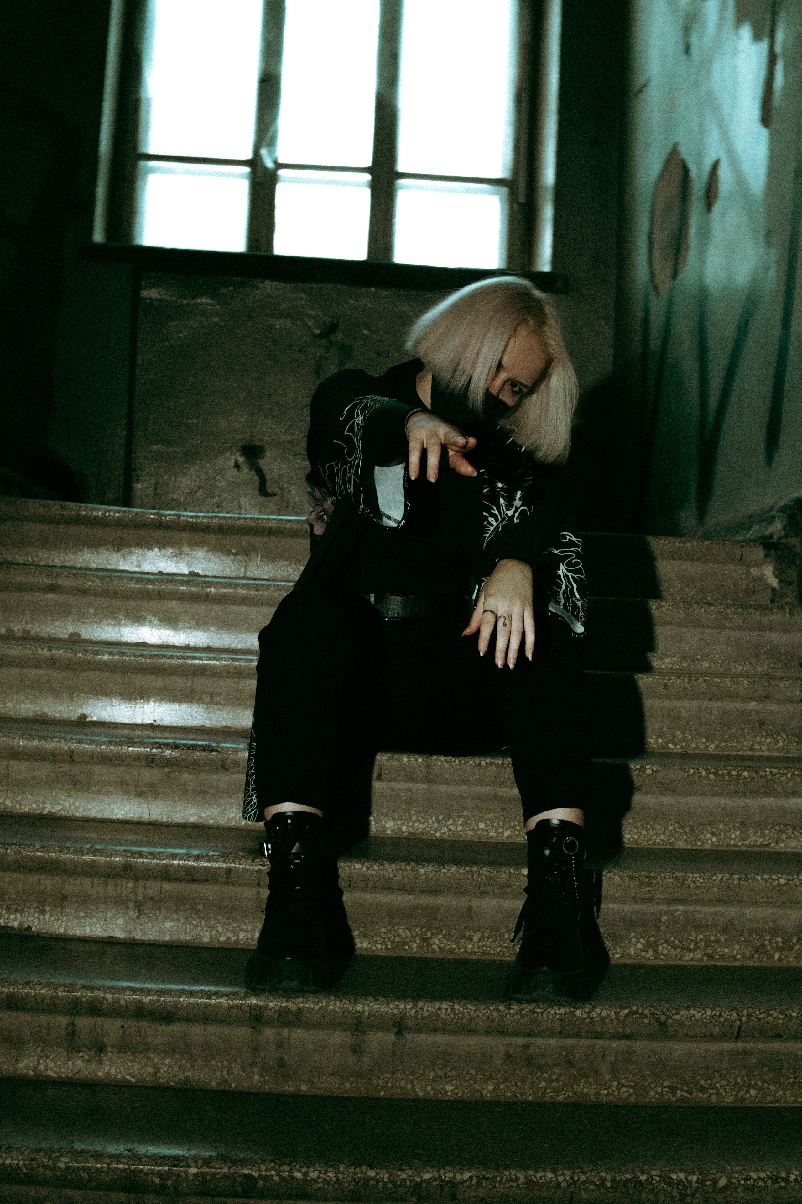 Легкая направленность идеи для фотосессии пошла из Tokyo Revengers. Фотограф в Ростове-на-Дону Игорь Апасеев