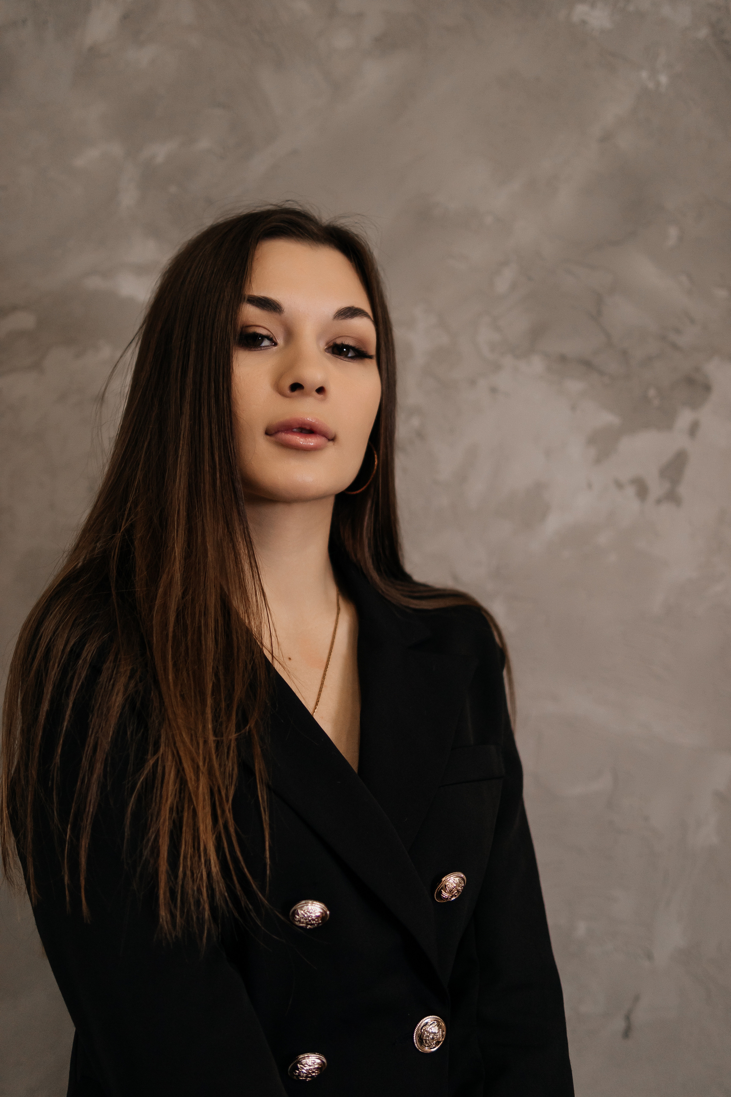 Женская фотосессия на балконе в г. Ростов-на-Дону. Фотограф в Ростове-на-Дону Игорь Апасеев