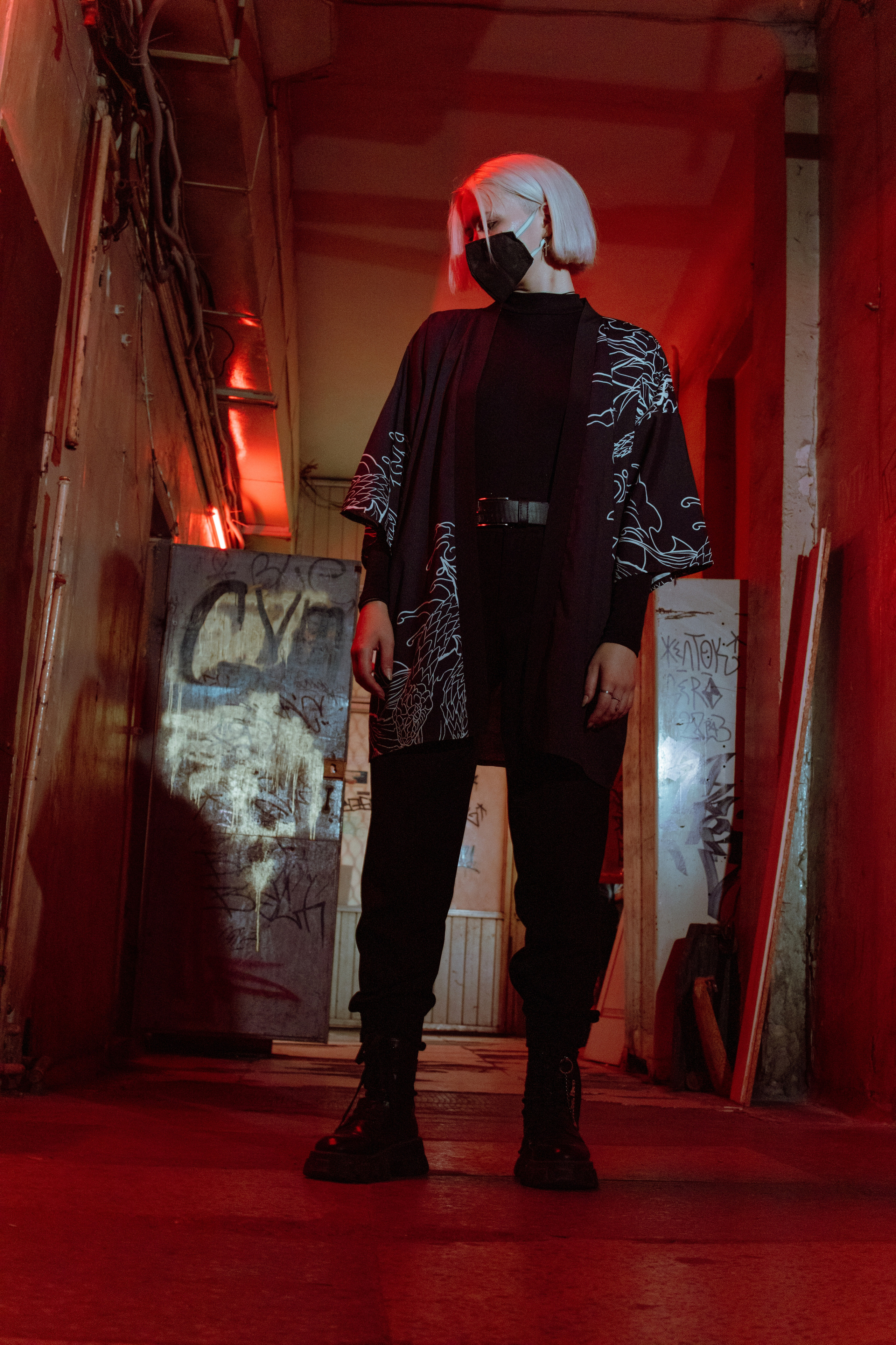 Легкая направленность идеи для фотосессии пошла из Tokyo Revengers. Фотограф в Ростове-на-Дону Игорь Апасеев