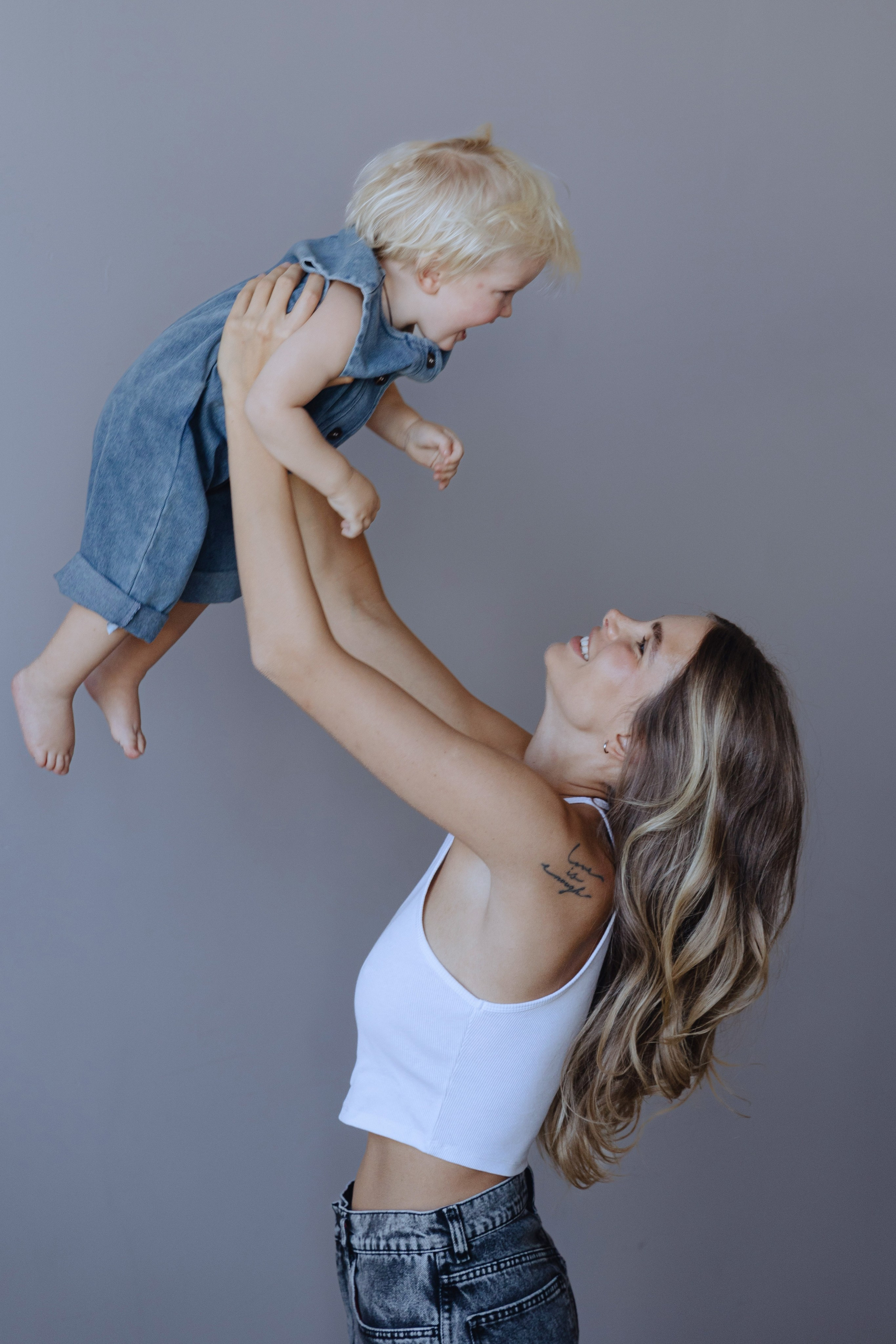 Фотограф Москва женские портреты, влюбленные пары, мама и малыш