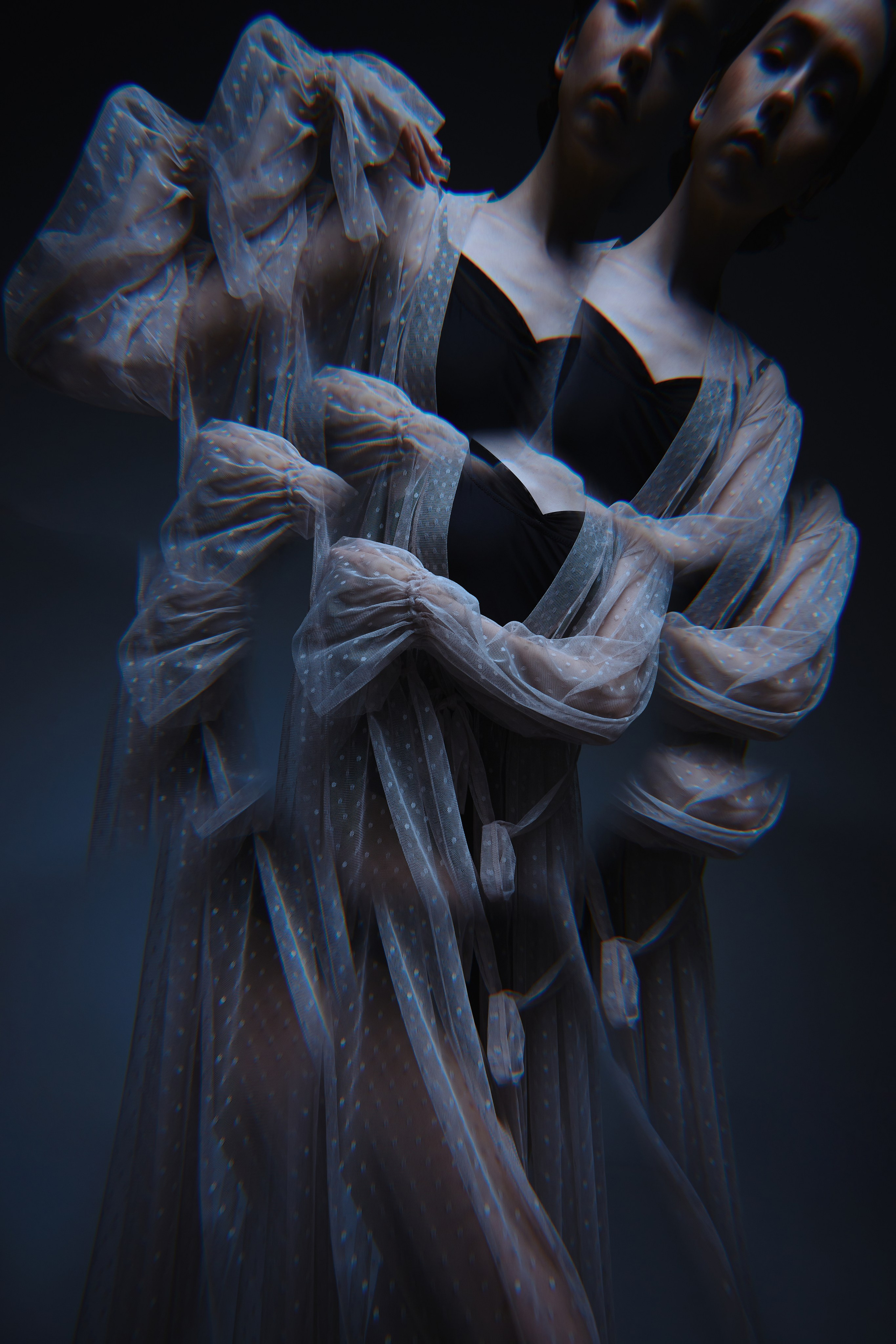 Фотосессия в образе балерины в платье сетка СИНИОКО. Одежда из Санкт-Петербурга СИНИОКО