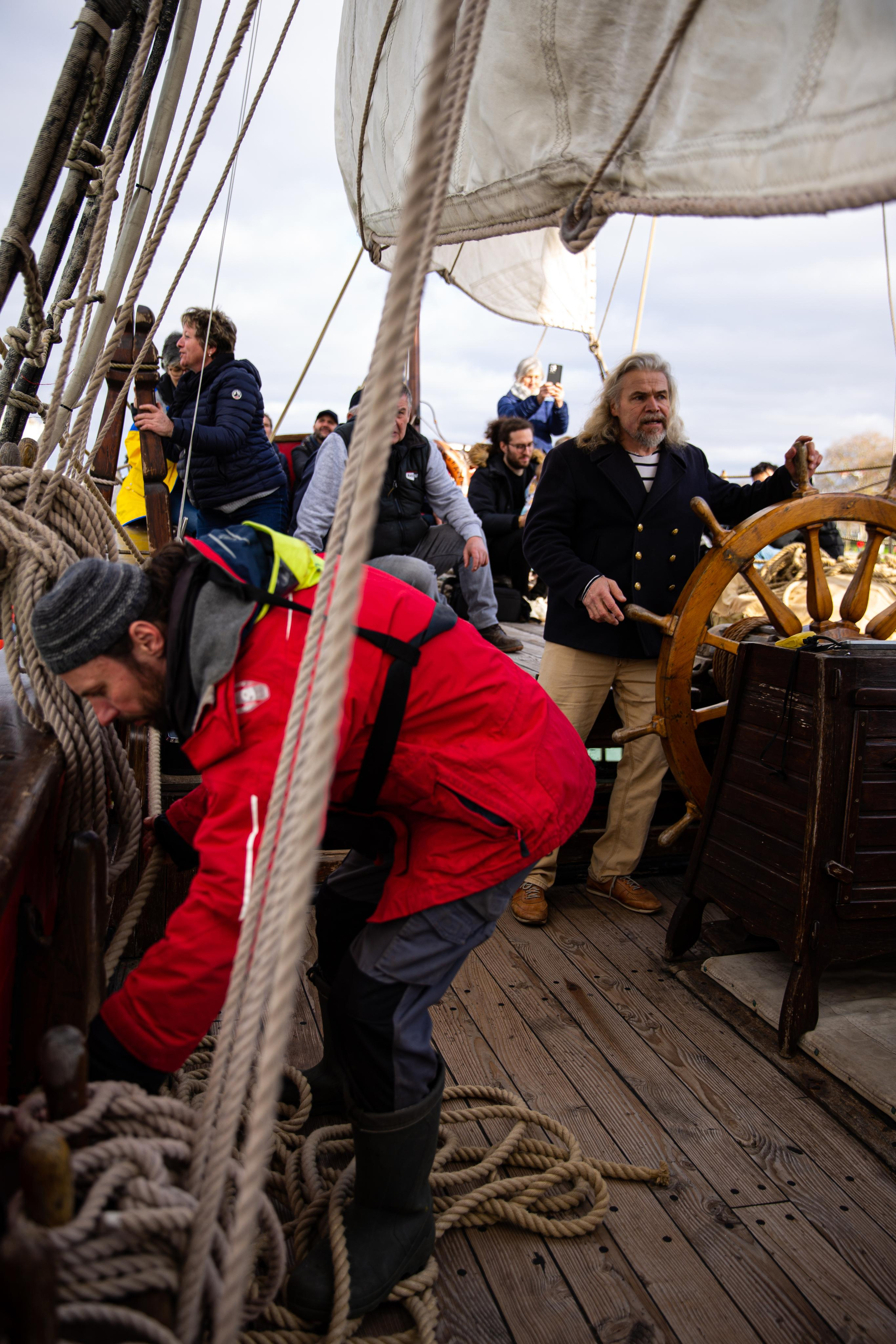 Фрегат “Штандартъ”. Anastasia Shapoval violoniste et photographe. Annecy — Geneve