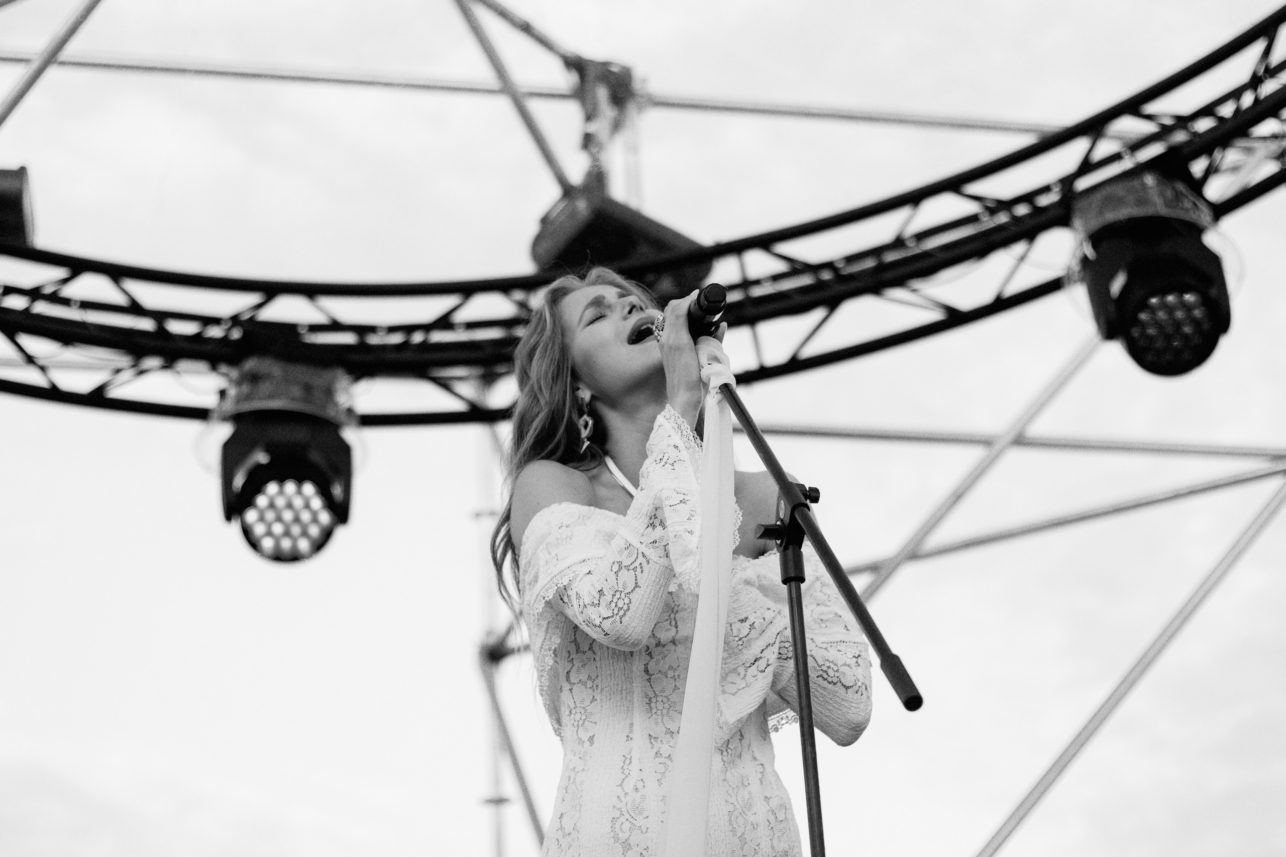 Вокалистка Мария Сиротенко