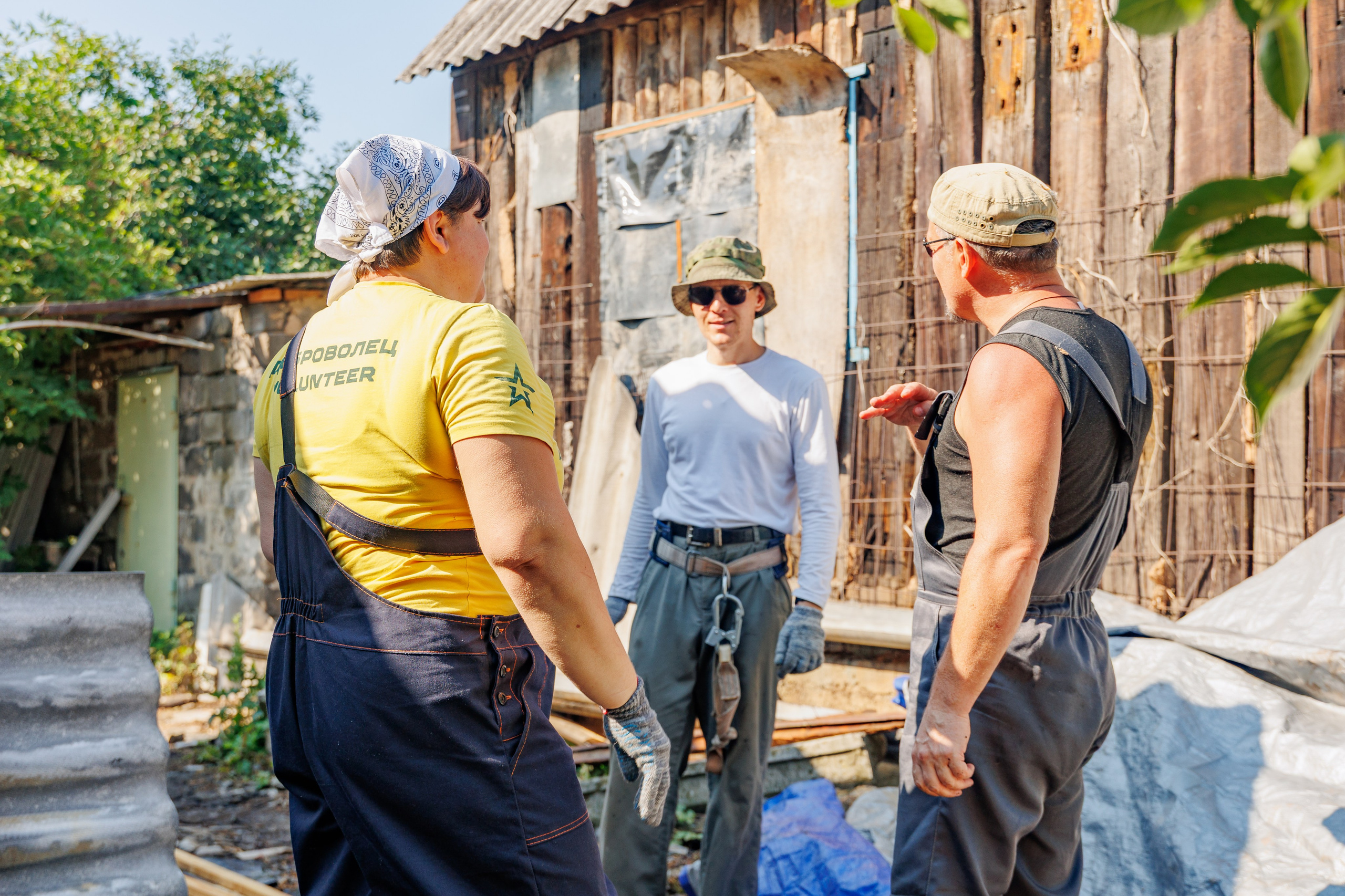 Волонтеры синодального отдела русской православной церкви в Авдеевке