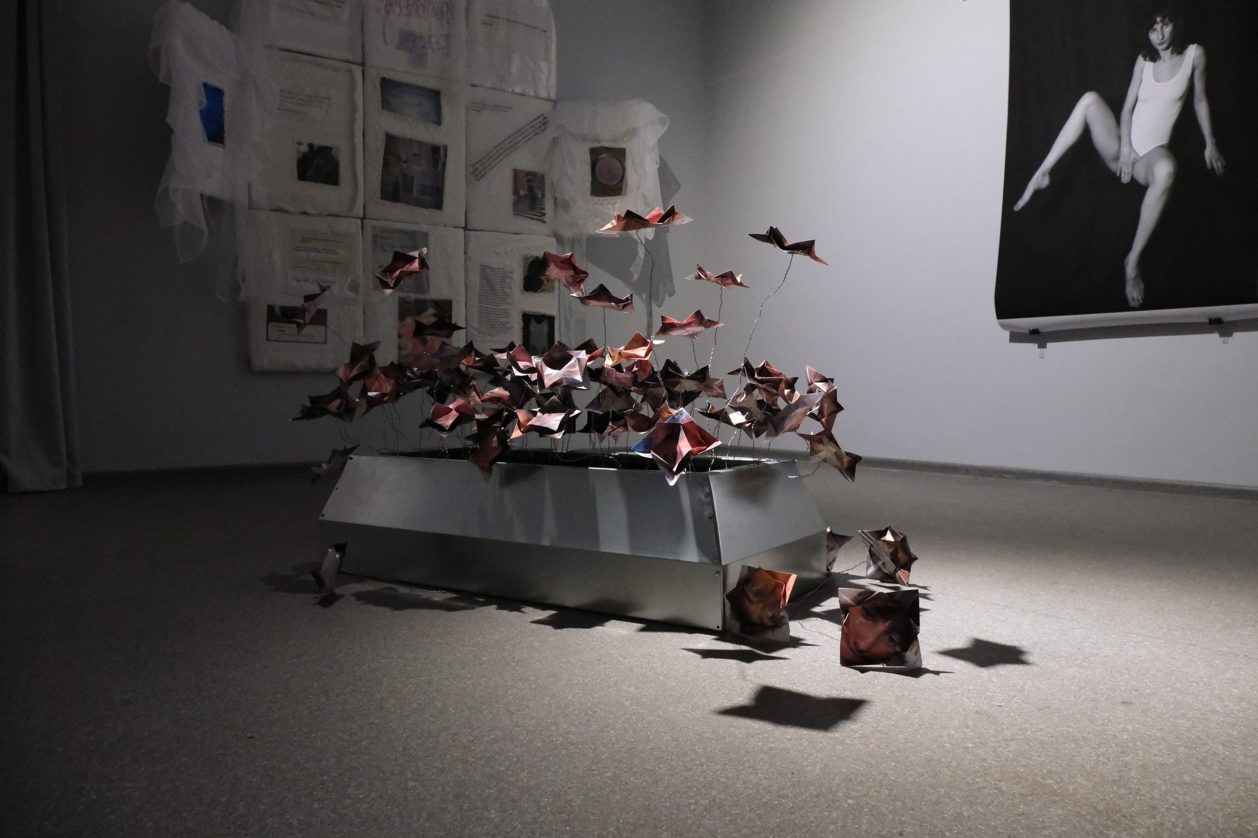 Не плач (ь) [мультимедийный проект]. Аня белка — художница и фотограф