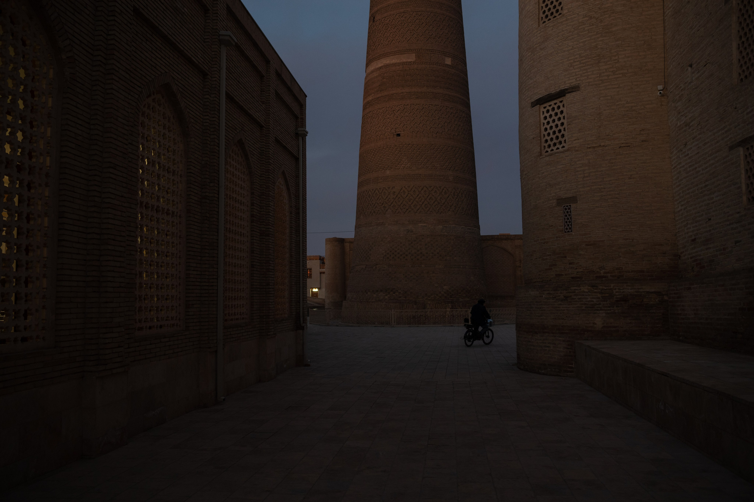 Бухара, медресе на рассвете 