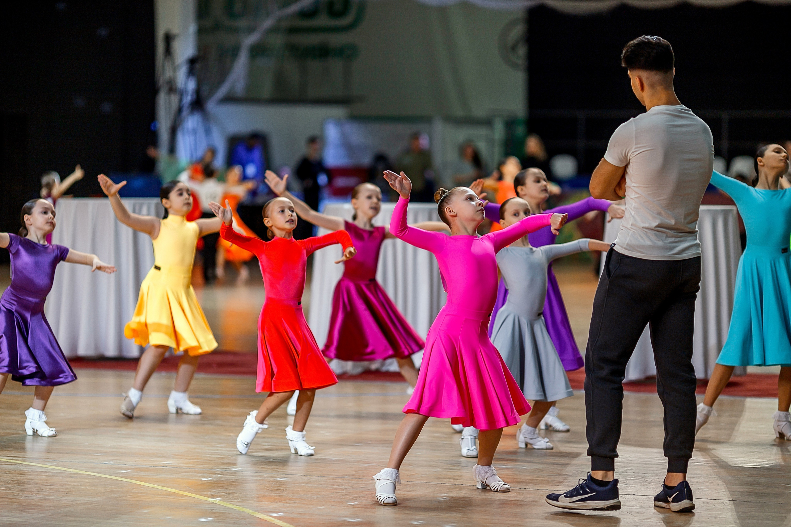 Медленный вальс. Танго. Венский вальс. Квикстеп.