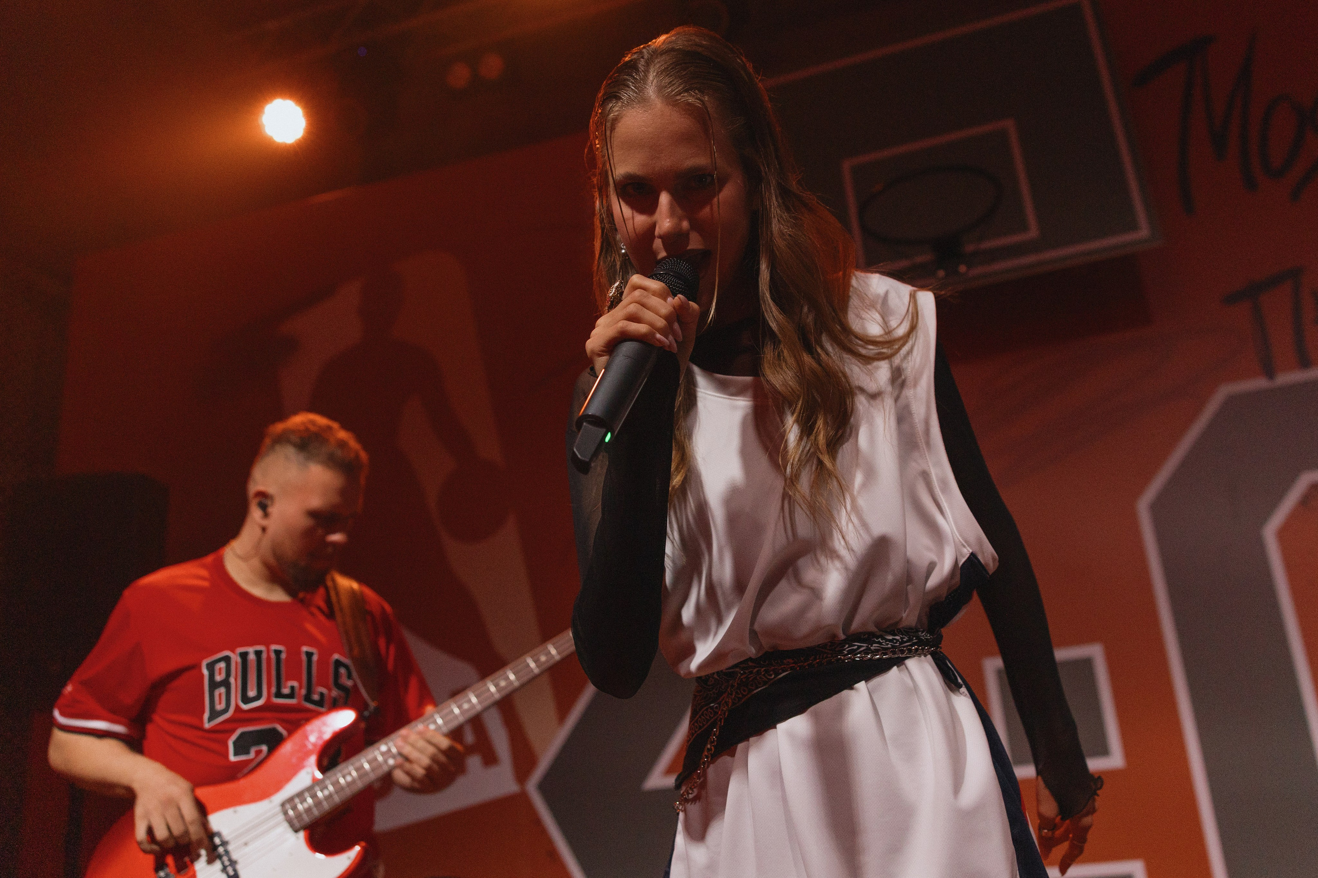 Услуги. Вокалистка Мария Сиротенко