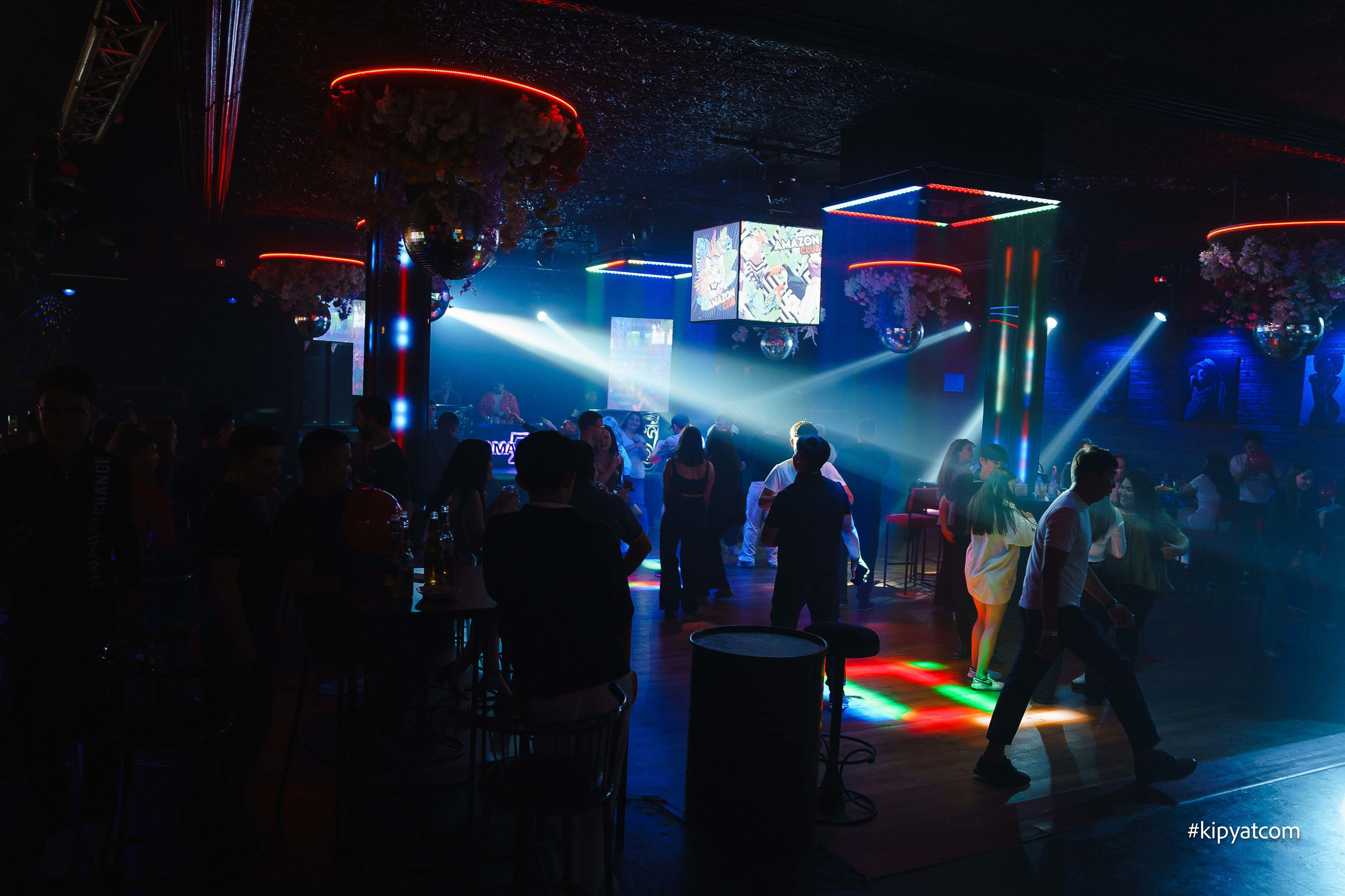 Amazon. Астана Кипятком