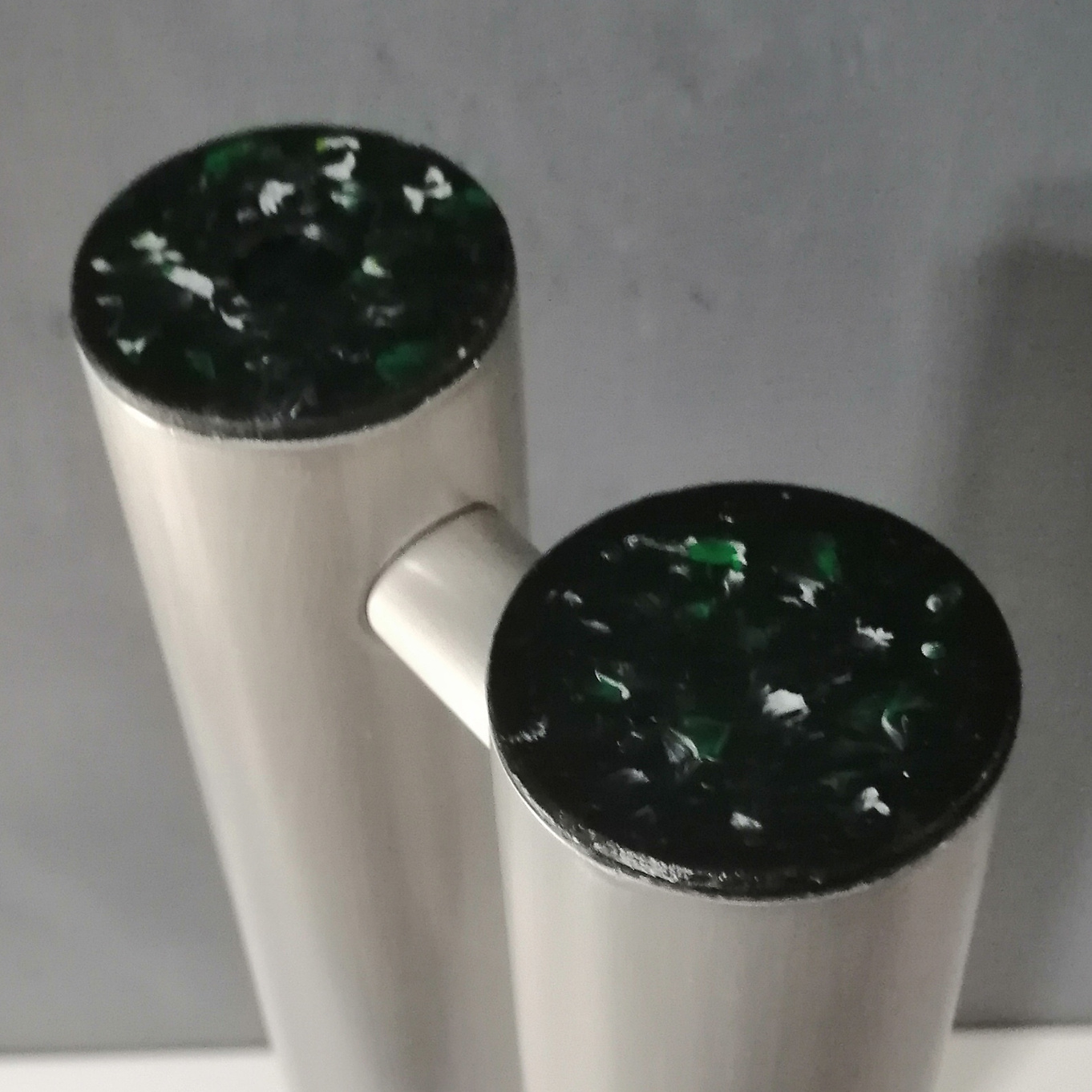 295_Black_white_green. Светильники Романа Скороходова