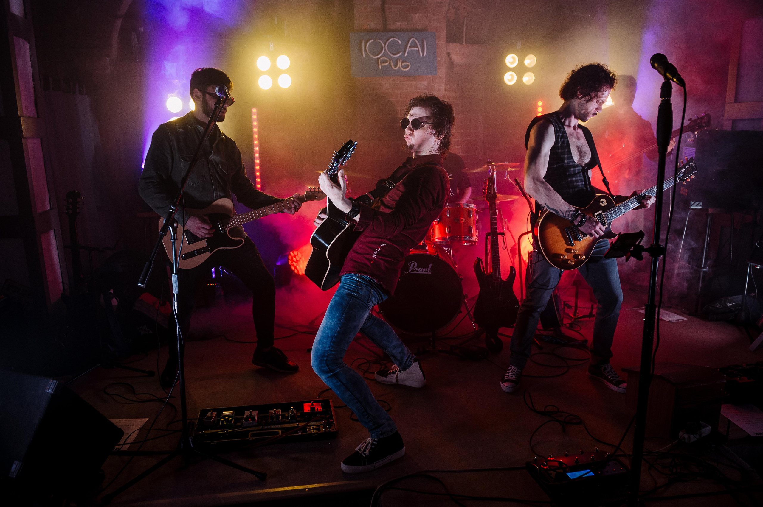 Milestone — Live in The Local Pub. Репортажный и свадебный фотограф в Курске Борис Захарчук