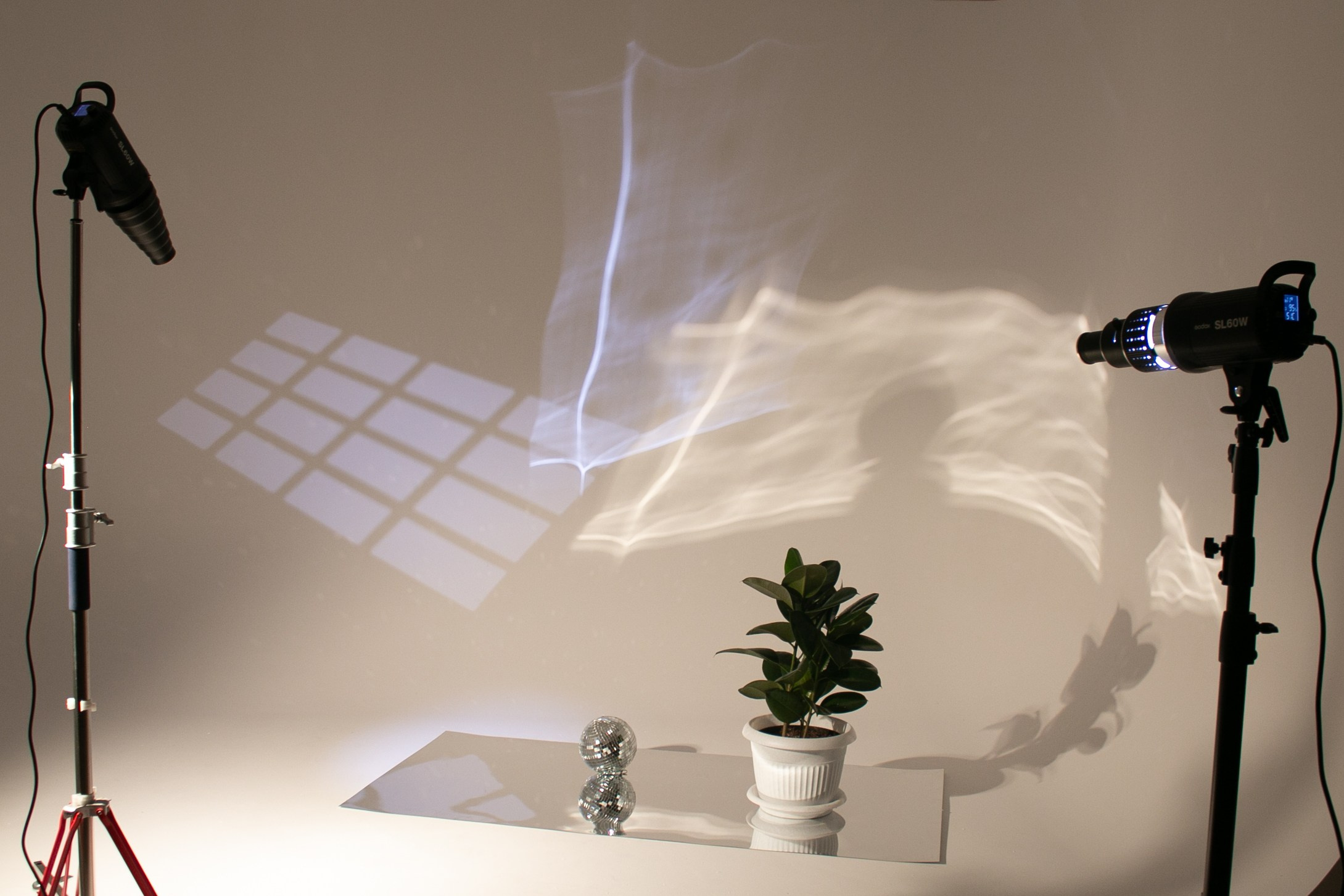 Зал/Бронь. F.70 фотостудия