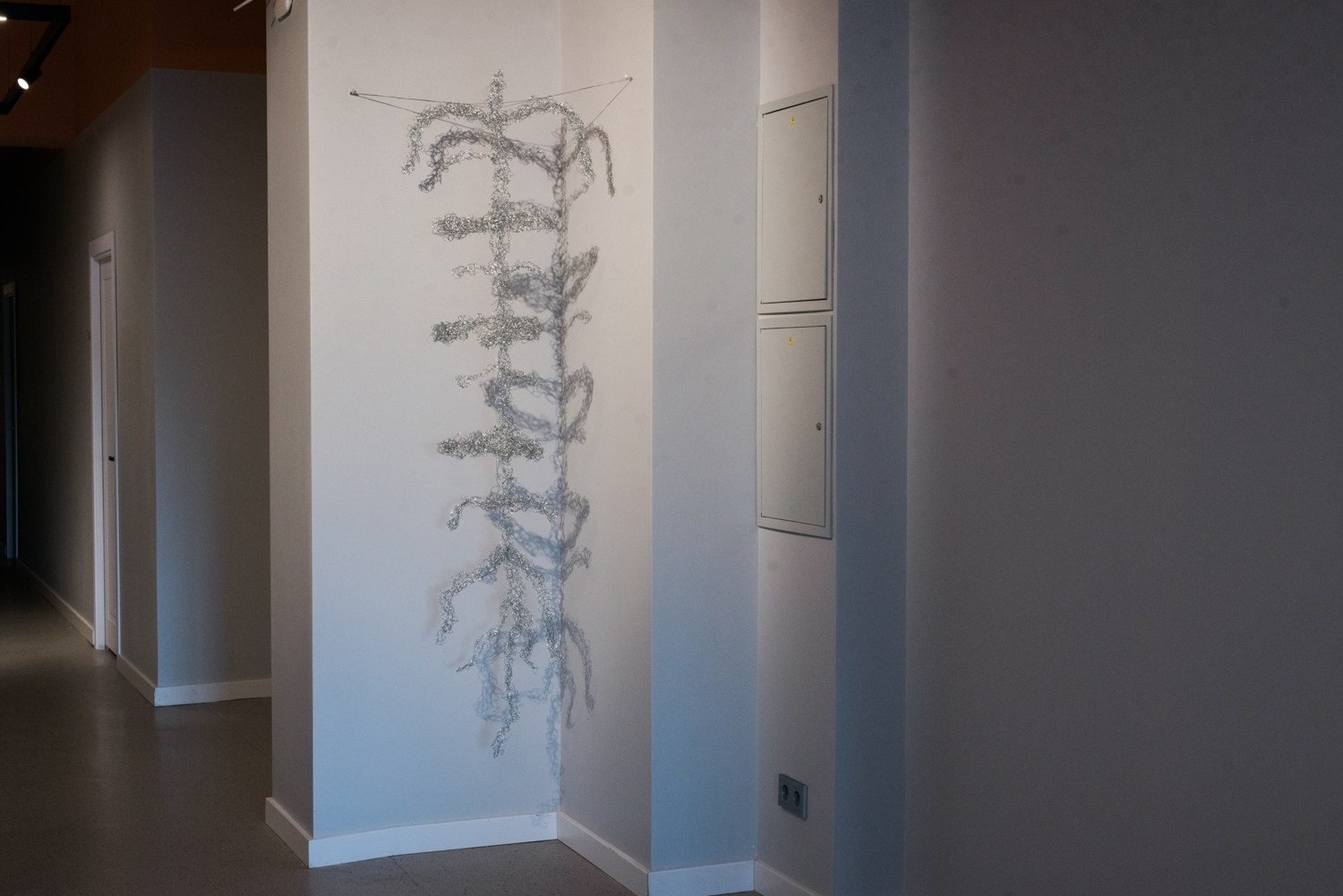 ''Как отрастить кожу'' выставка Яны Васильевой в ''Сиянии'' 8.06-1.08