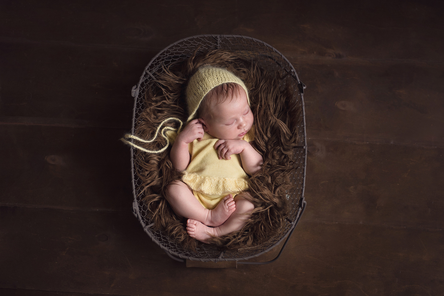 Фотосессия новорожденного в Пскове. Фотограф новорожденных , семейный и  детский фотограф в Пскове Иванова