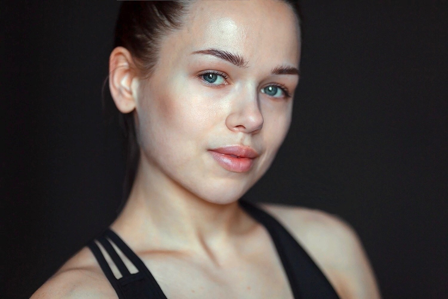 Запечатлейте свою индивидуальность с помощью фотосессии портрет. Фотограф Санкт-Петербург