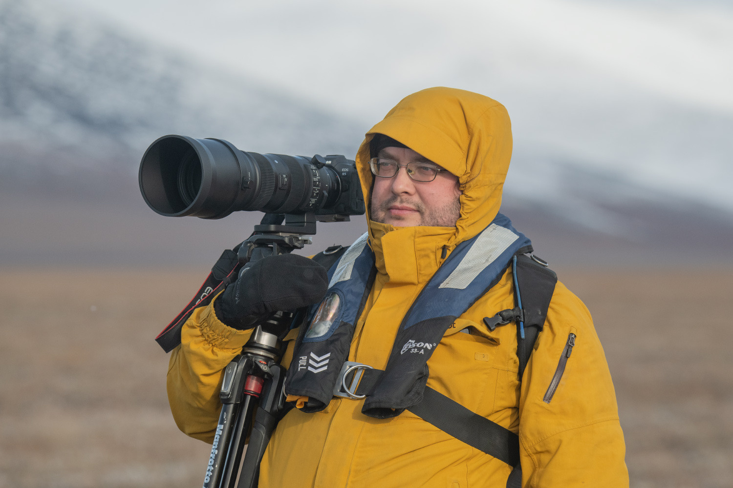 Контакты. Петр Ушанов — фотограф