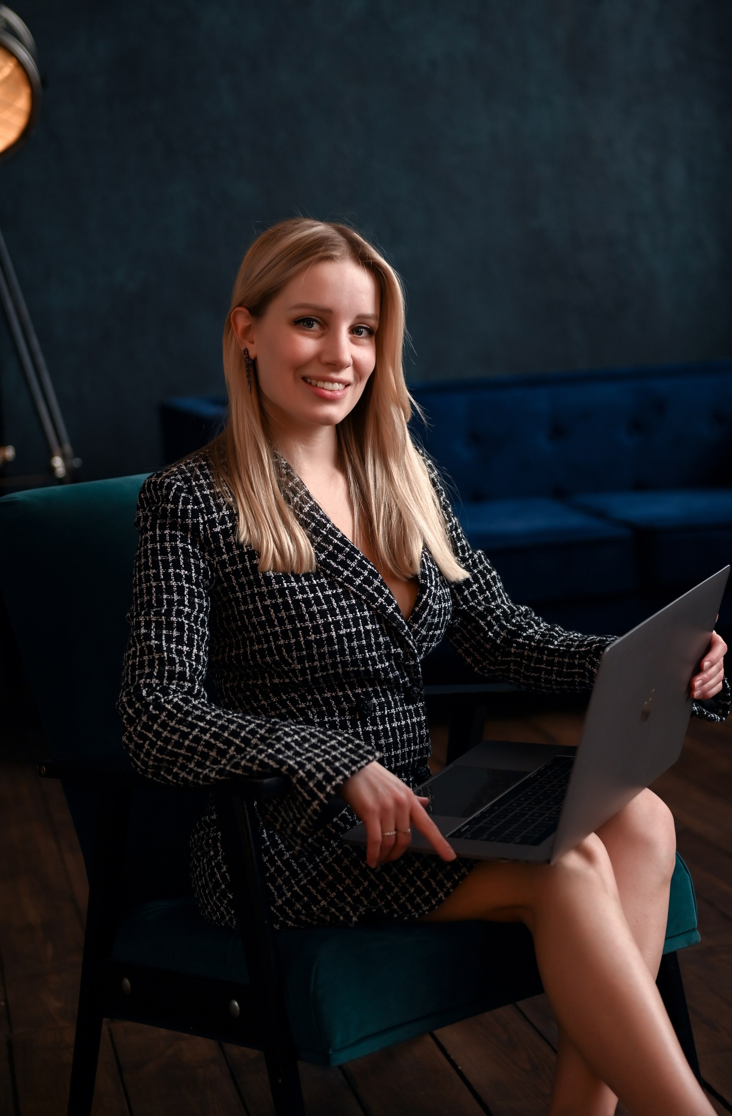 УСЛУГИ. Свадебный, семейный, детский, контент фотограф в Омске Максим Ильин