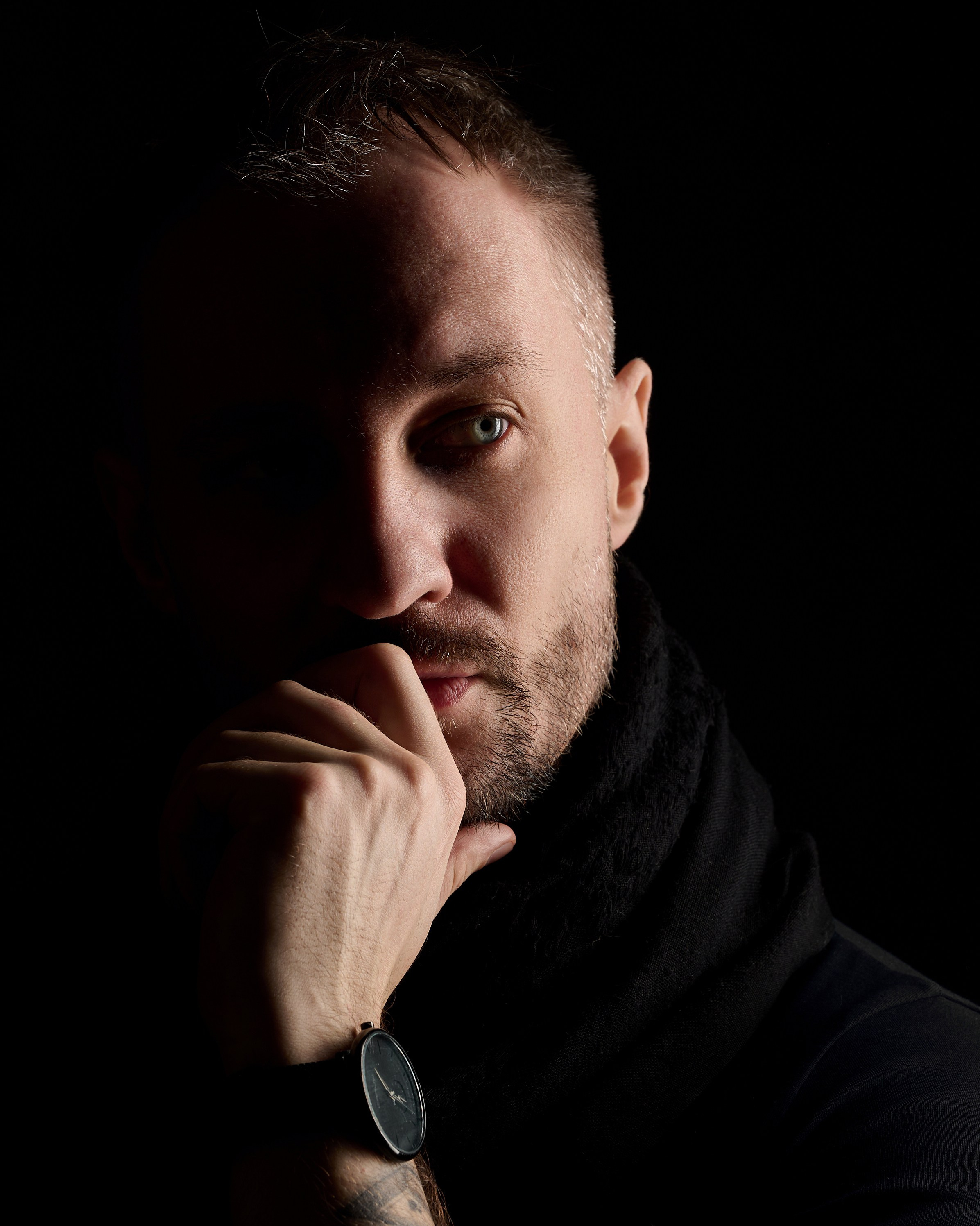 Бизнес портрет. Предметная фото и видеосъемка в Саратове| Профессиональный фотограф