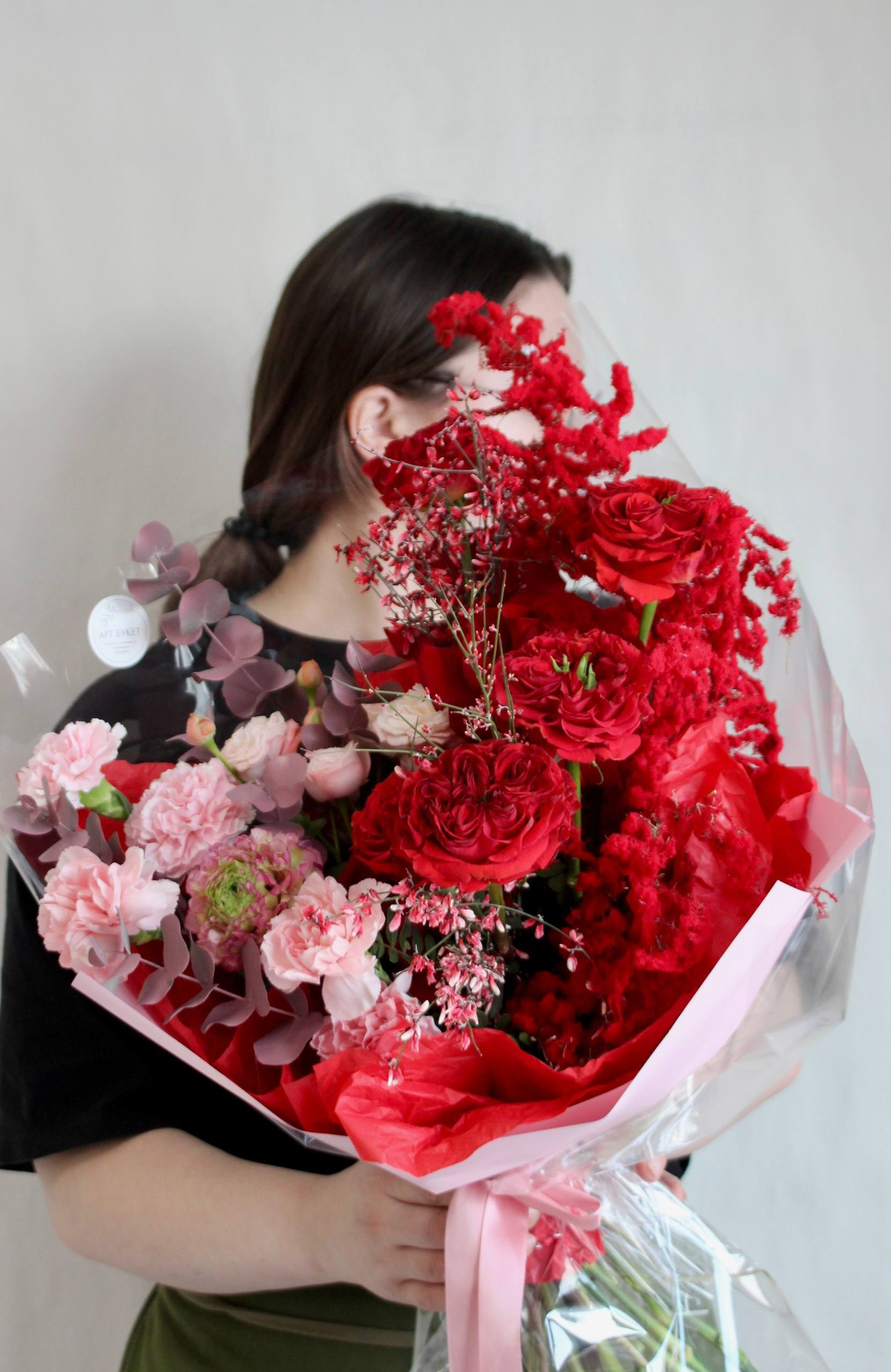 Love is. Арт Букет- цветочный дом в Челябинске и Ревде