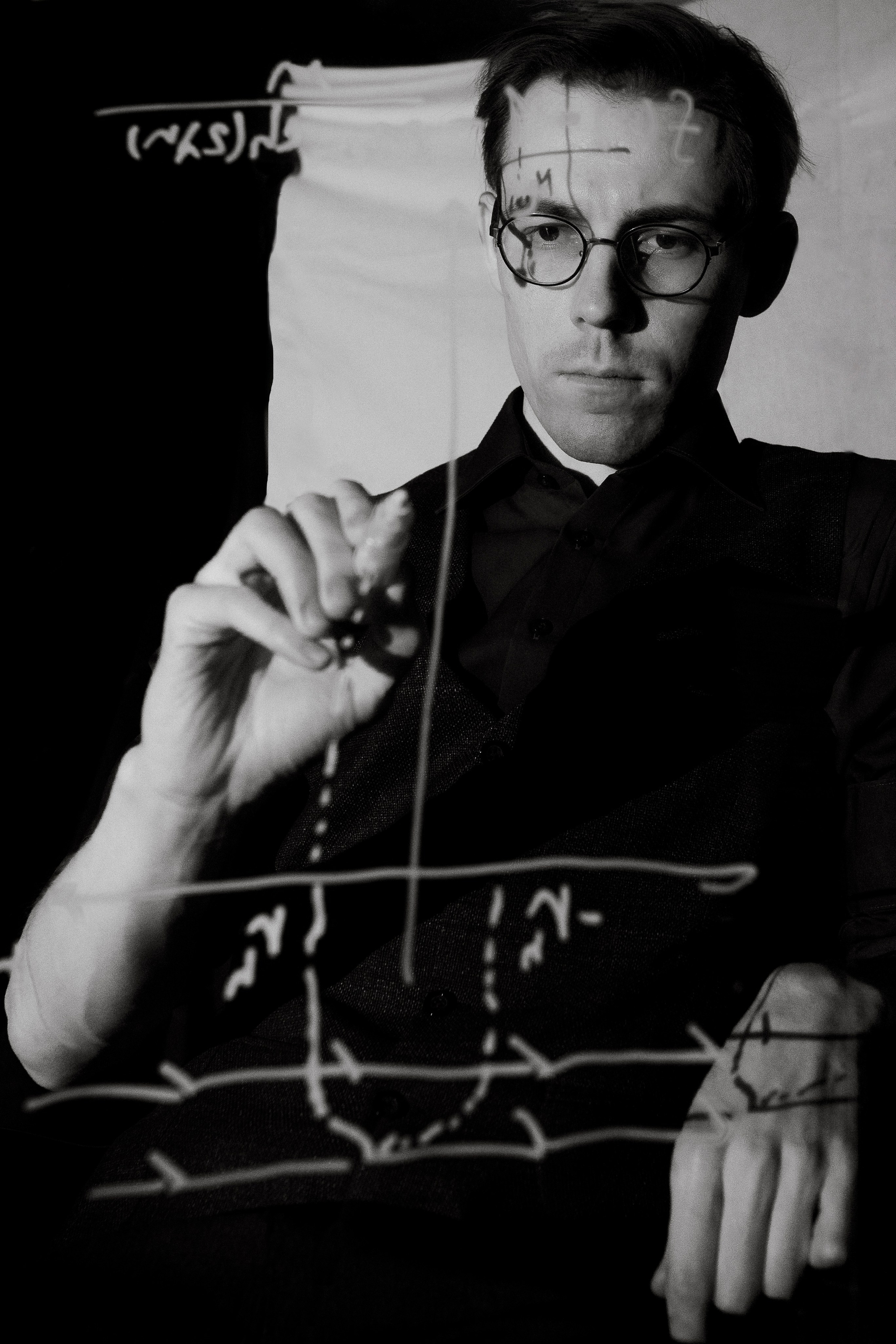 Physicists. Artisistic photographs of Lena Sokolova