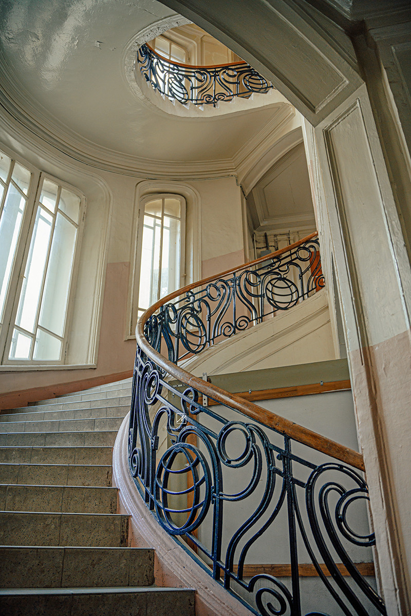 Саввинское подворье в Москве. Фотограф и искусствовед в Туле и Санкт-Петербурге Нелли Некрасова