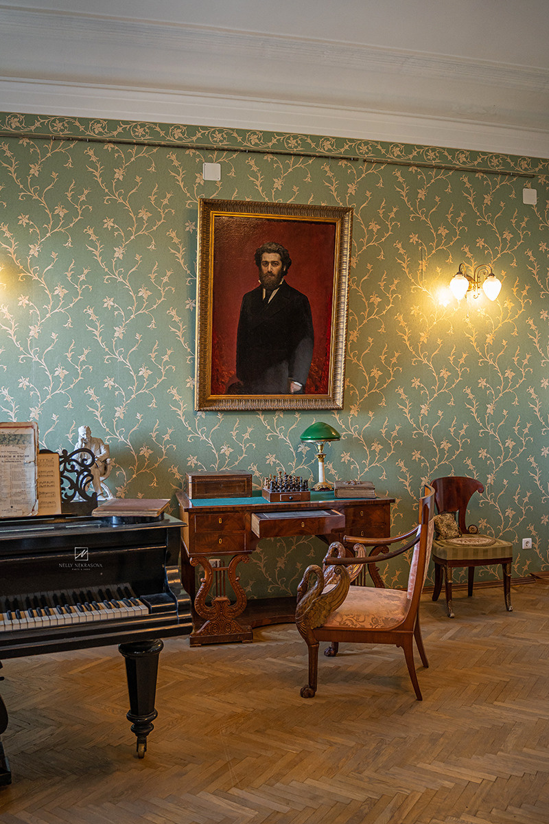 Квартира-мастерская Архипа Куинджи на Васильевском острове. Фотограф и искусствовед в Туле и Санкт-Петербурге Нелли Некрасова