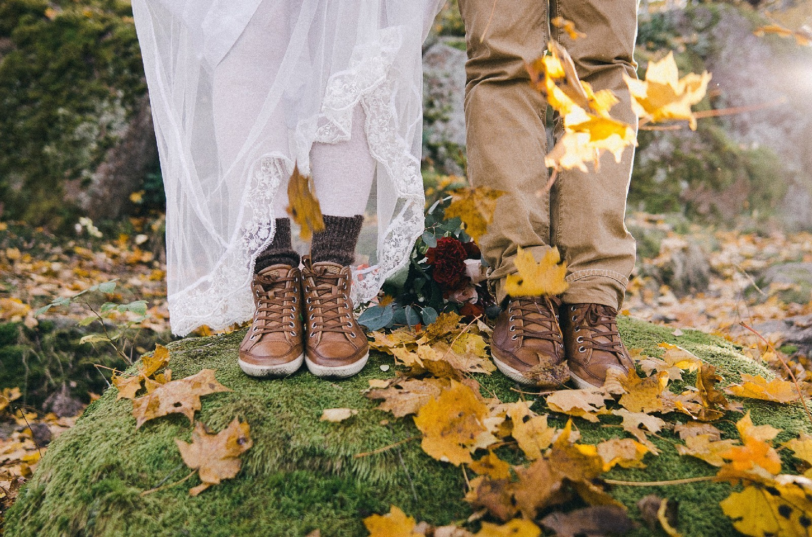 Что надеть жениху и невесте в холодное время года