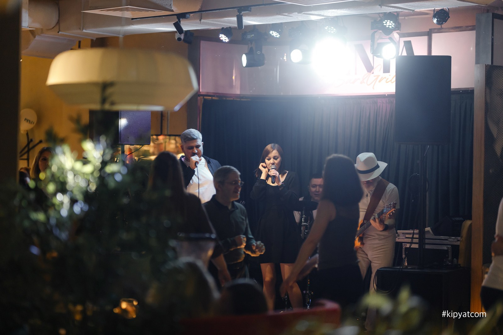 Пинта Bar & Grill в ТД «ЦУМ». Кипятком Караганда