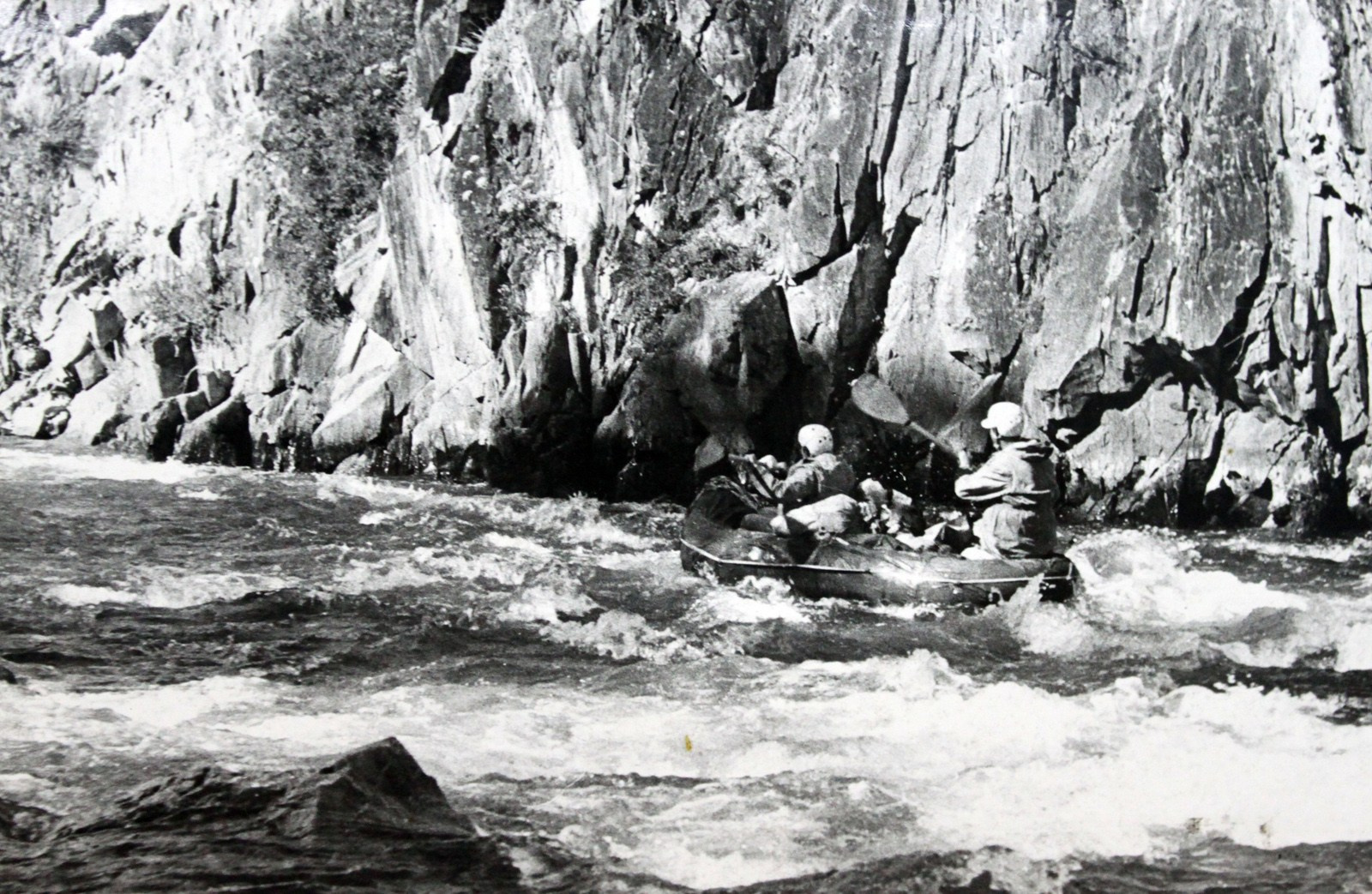 Первая экспедиция туристов-водников Алтая (1970). Фотограф Эдуард Алмадаков