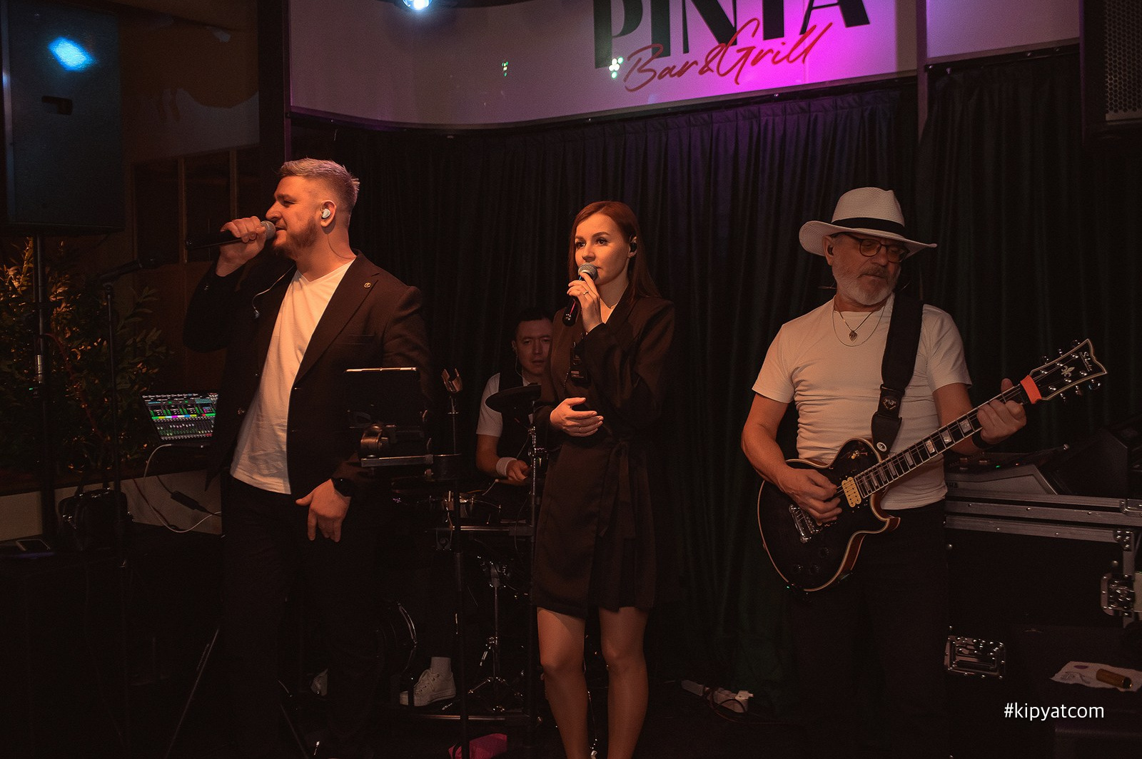 Пинта Bar & Grill в ТД «ЦУМ». Кипятком Караганда