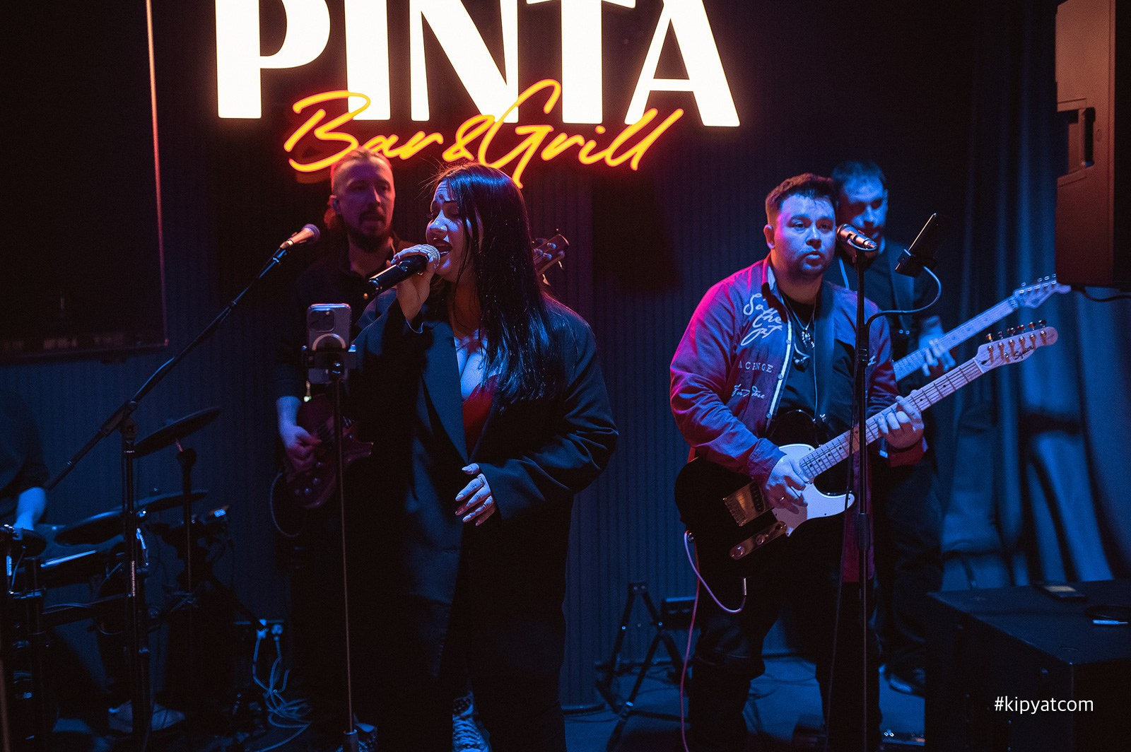 Пинта Bar & Grill в ТД «Алем». Кипятком Караганда