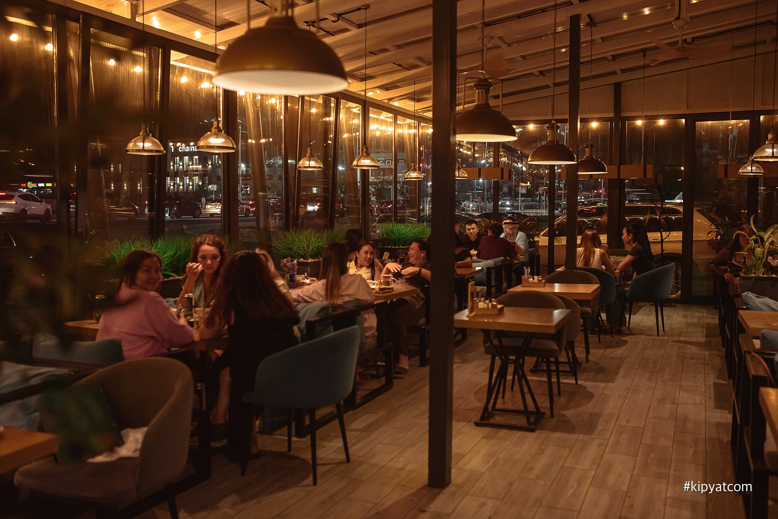 Пинта Bar & Grill на ул. Таттимбета. Кипятком Караганда