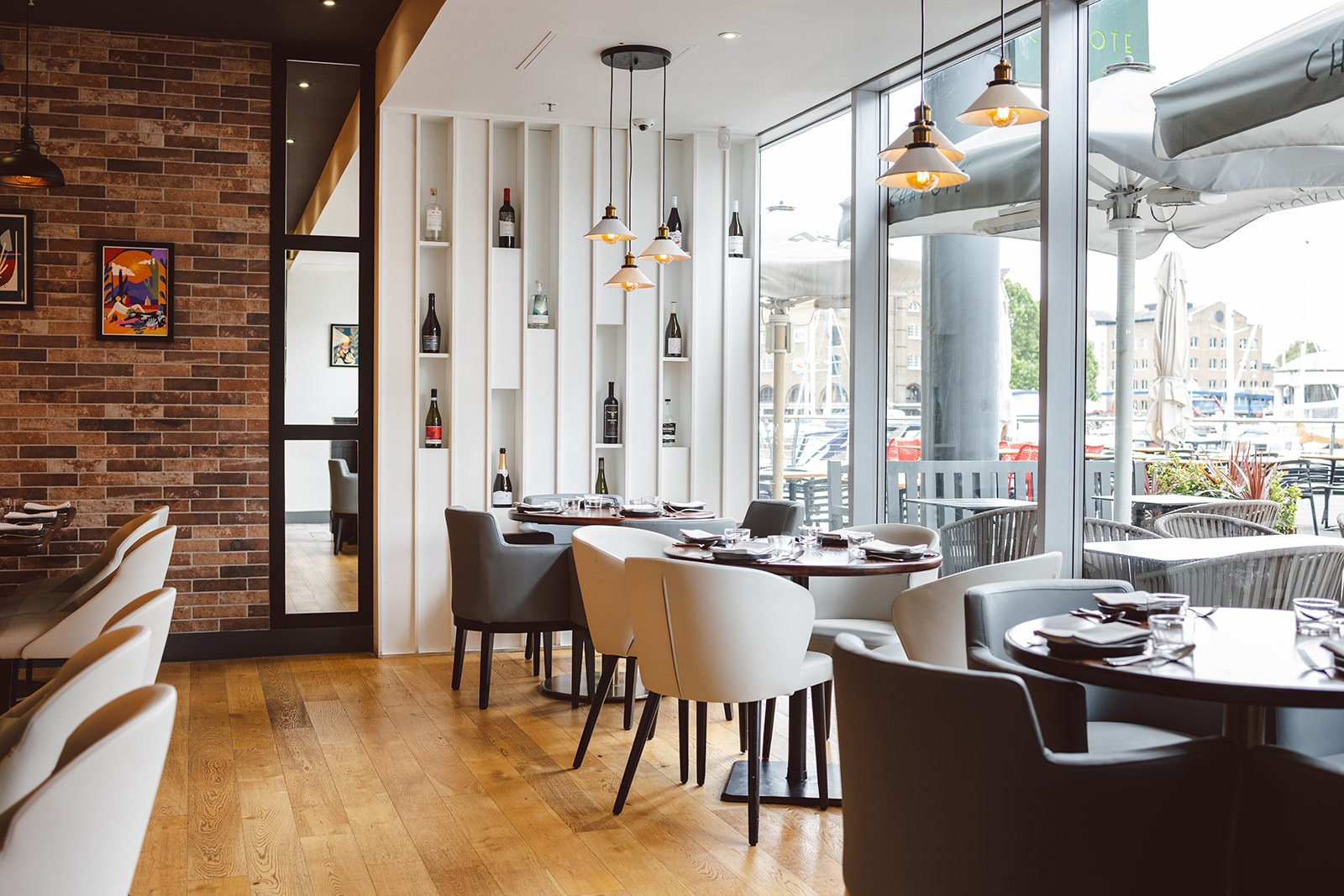 Марина Мусихина - дизайнер интерьера. L. Deco интерьерный салон. Краски/обои/лепной декор