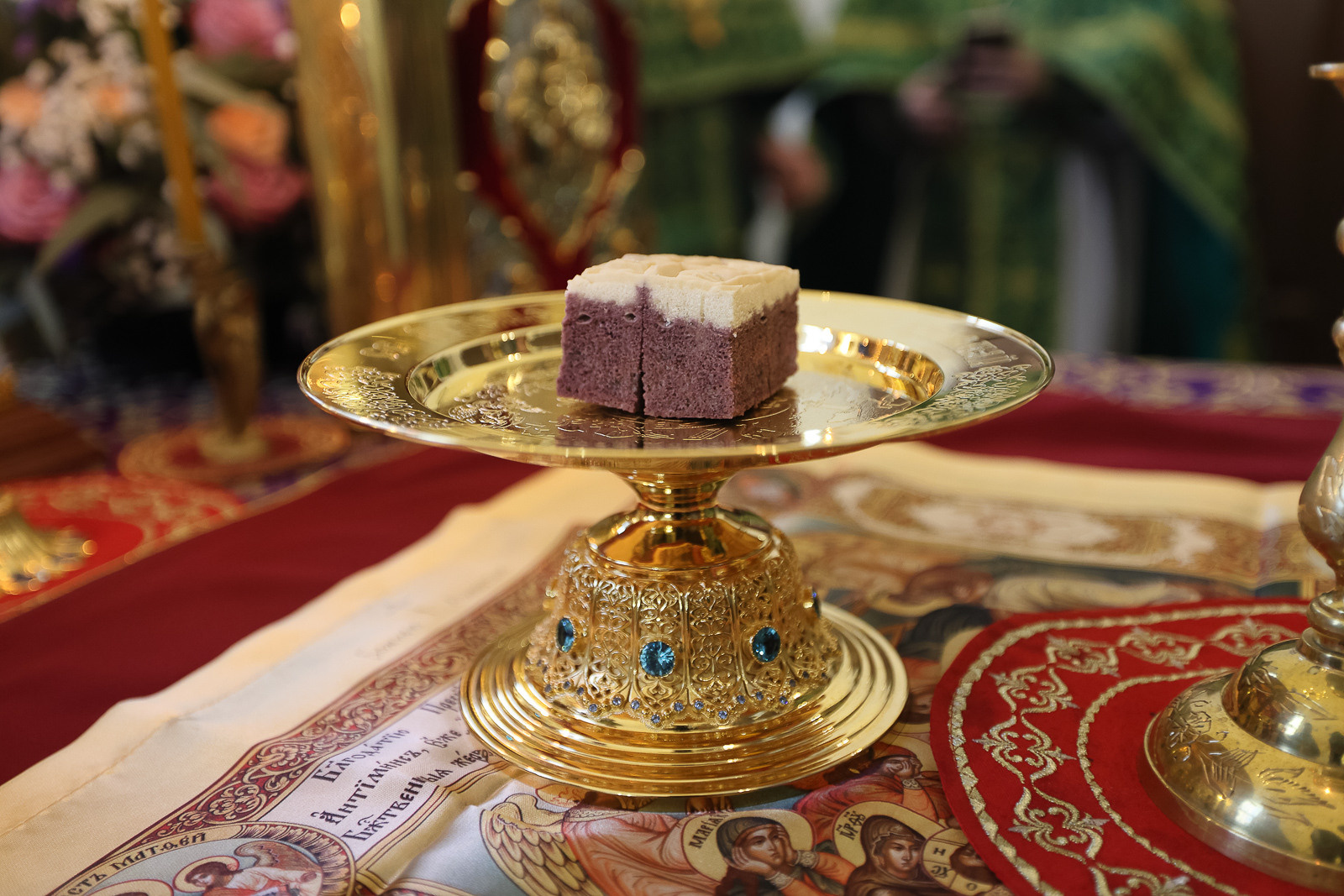 Архиерейское богослужение в храме Божией Матери «Всех скорбящих Радость». Северное благочиние Саратовской епархии