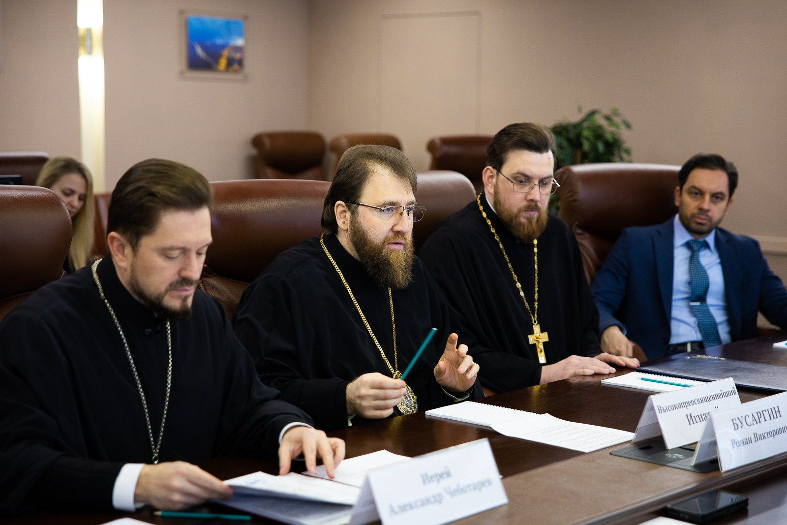 Благочинный присутствовал на встрече губернатором региона. Северное благочиние Саратовской епархии