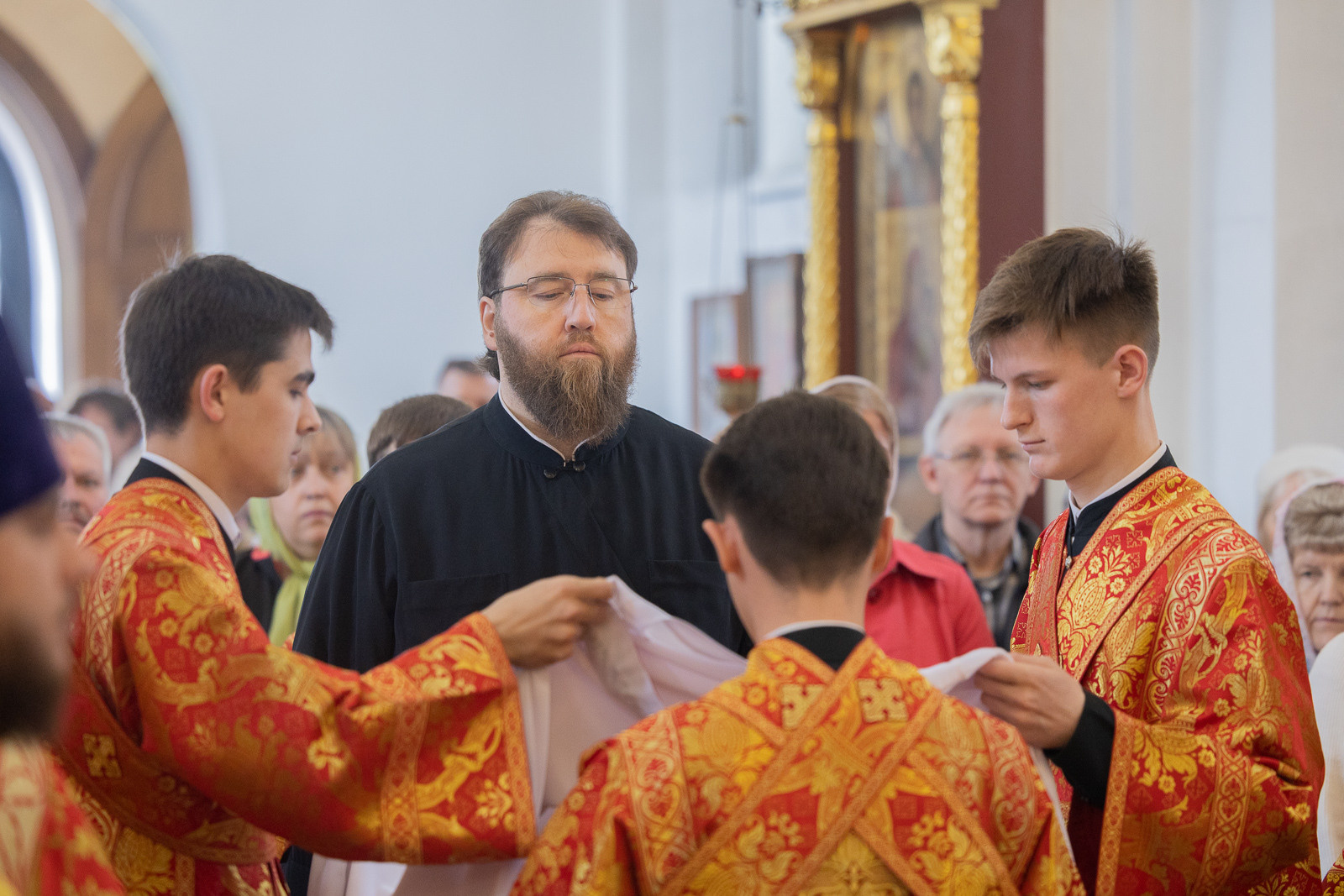Митрополит Игнатий совершил Божественную литургию в Георгиевском храме. Северное благочиние Саратовской епархии