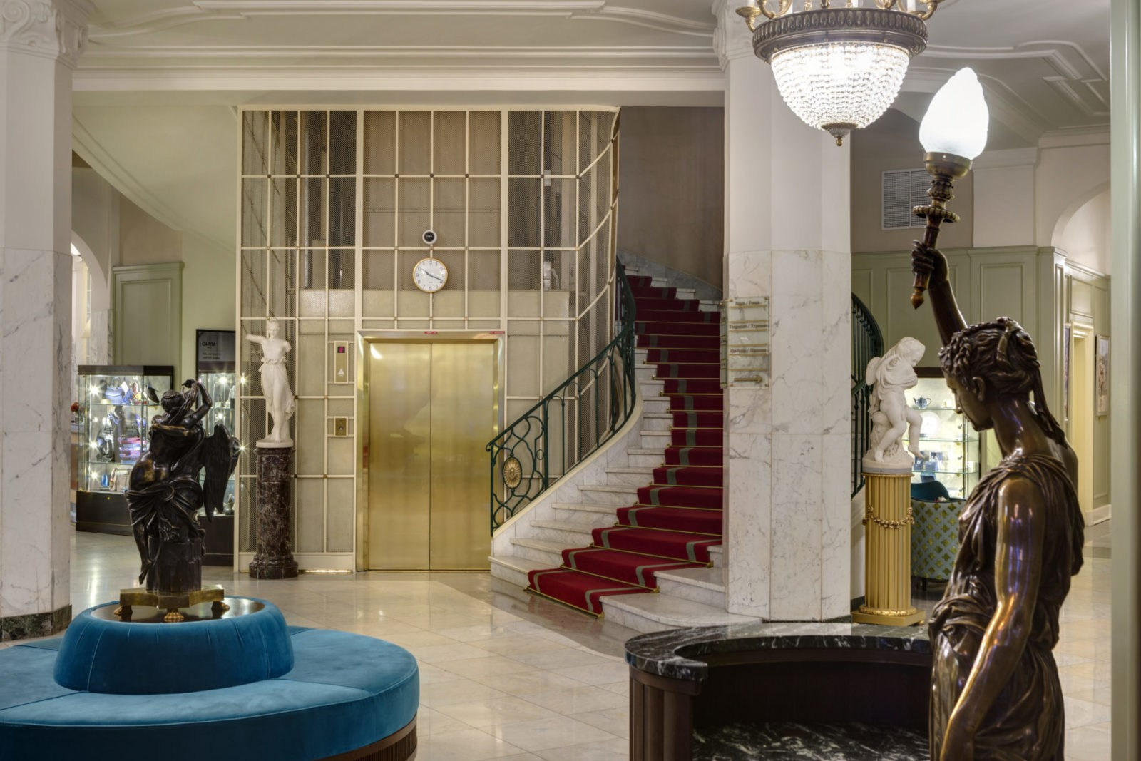 Локации для свадебной фотосессии в Санкт-Петербурге в плохую погоду. Свадебный и портретный фотограф в Санкт-Петербурге Анна Демьянова