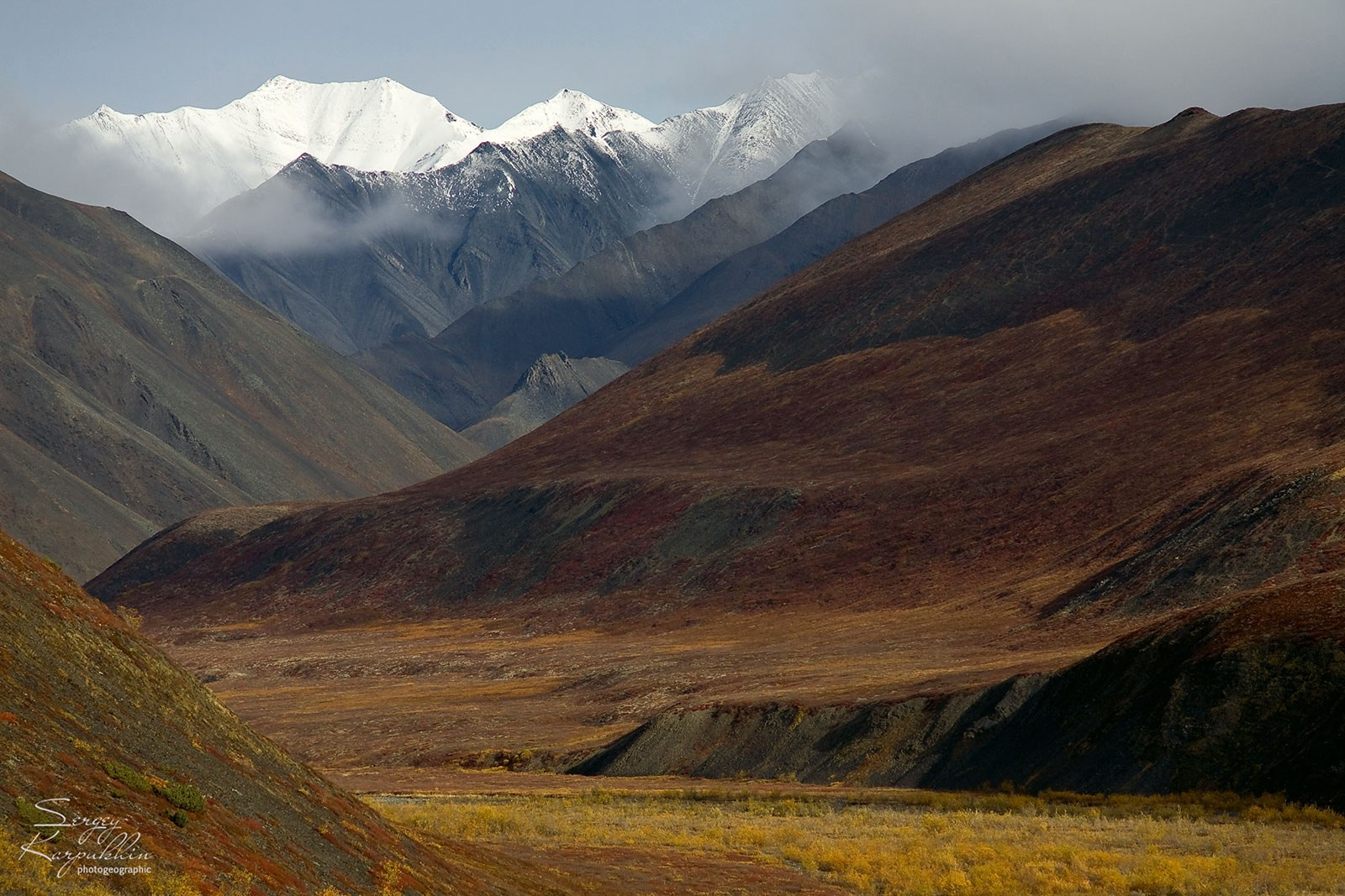 Момский хребет