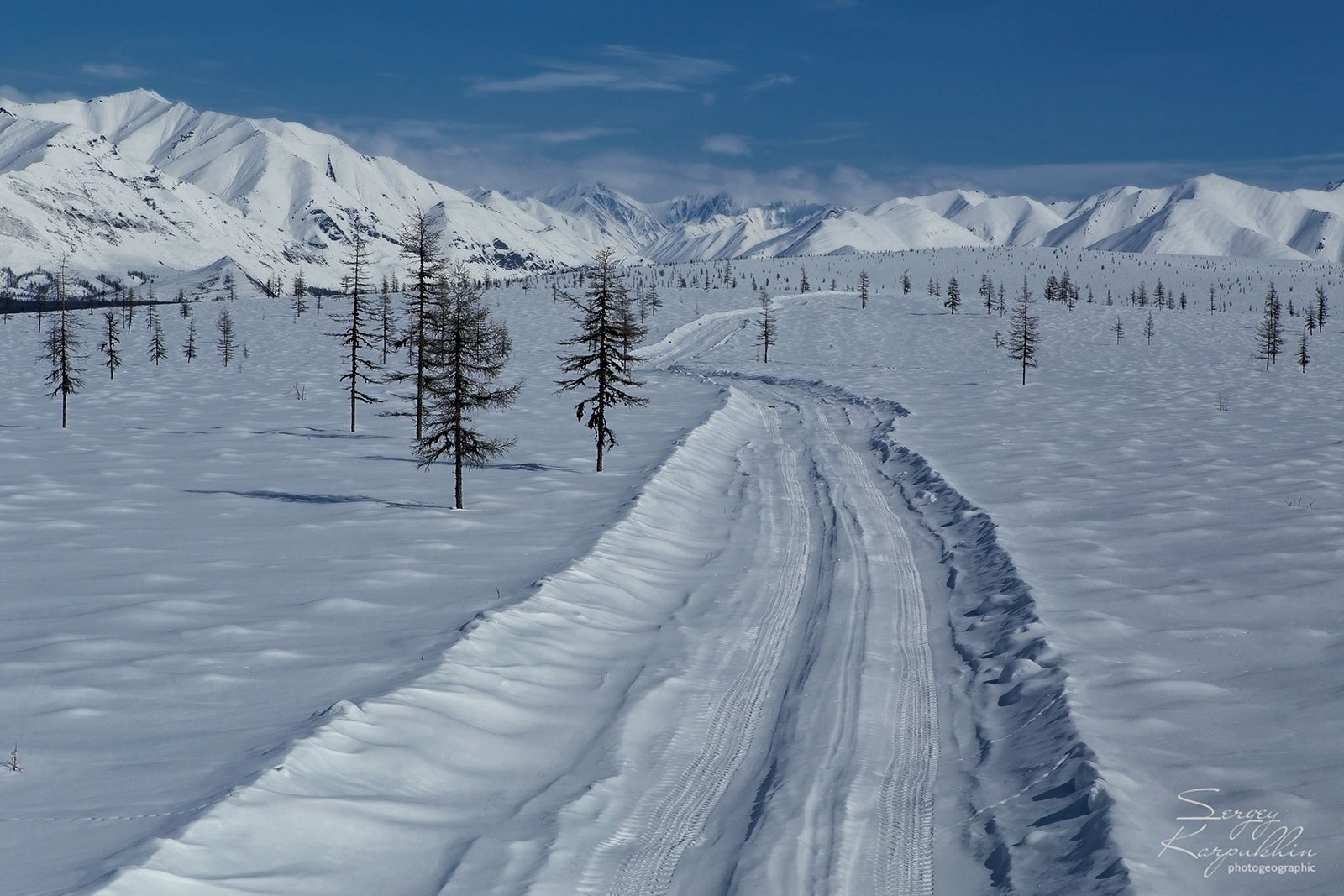 Момский хребет