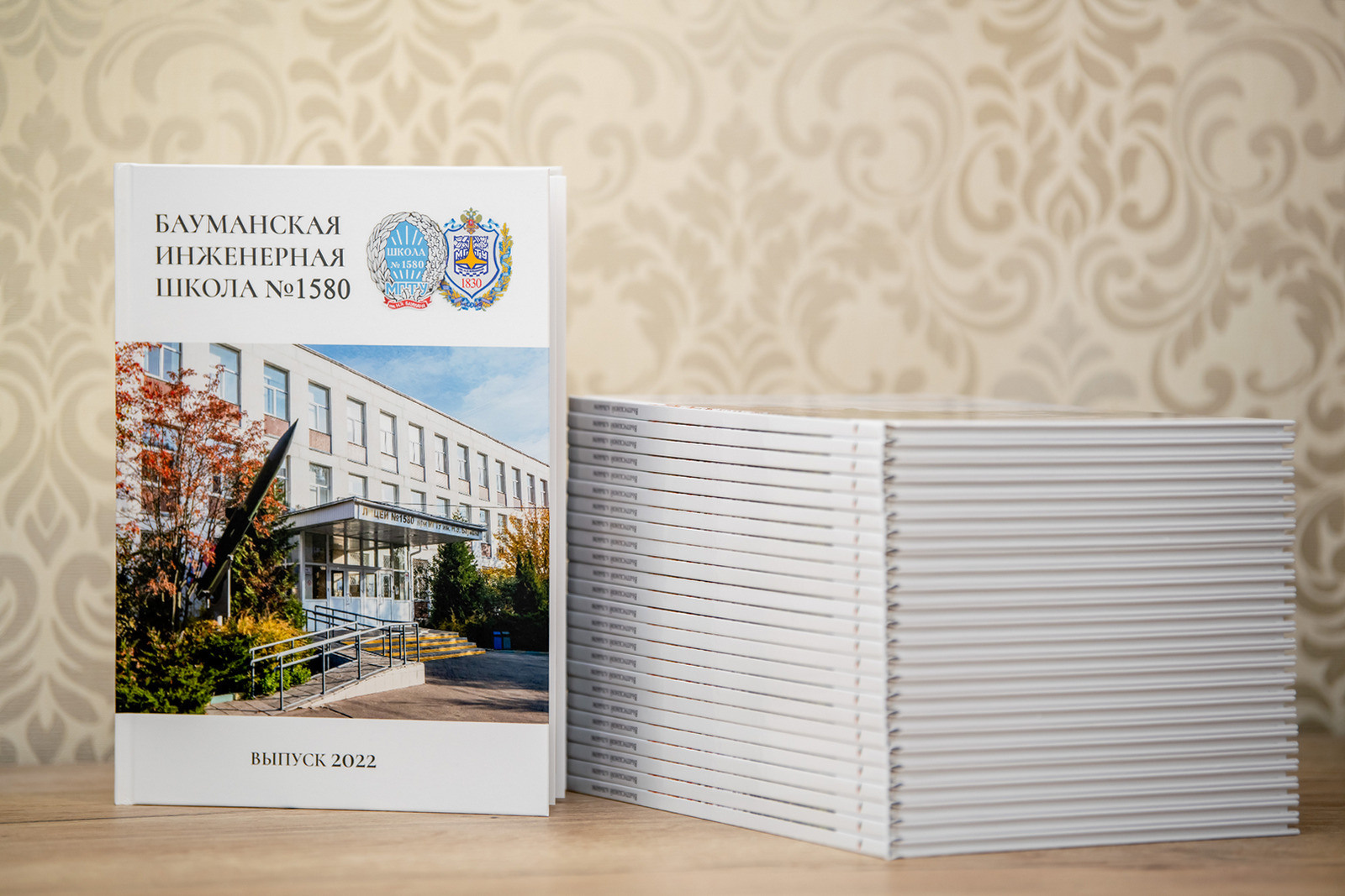 Фотоальбом постраничный. Профессиональная репортажная фотосъёмка, создание выпускных альбомов