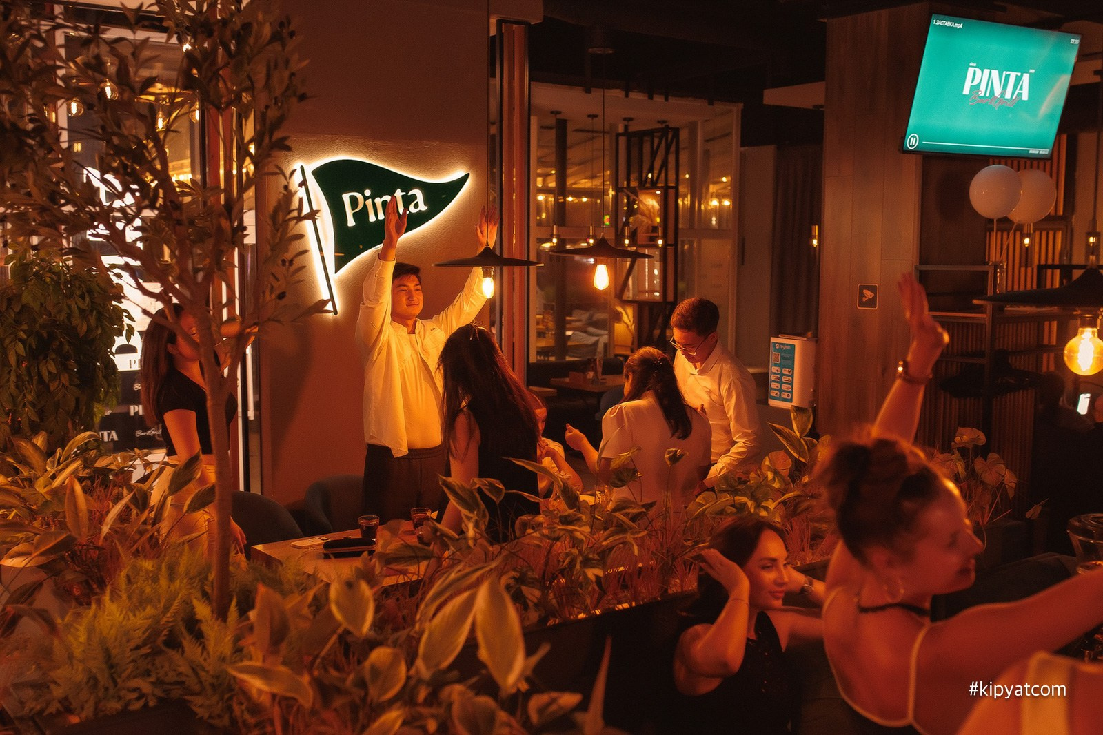 Пинта Bar & Grill на ул. Таттимбета. Кипятком Караганда