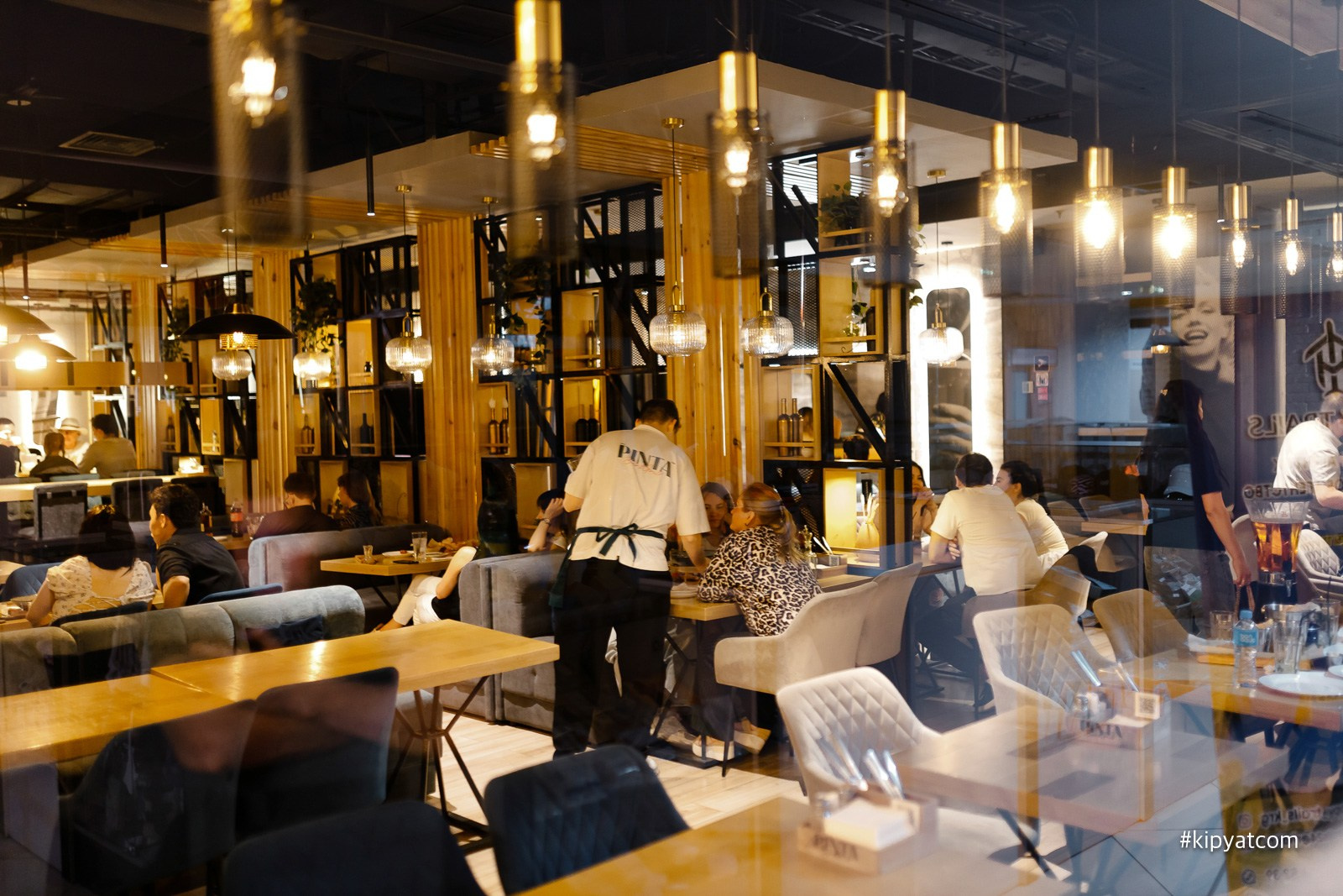 Пинта Bar & Grill в ТД «Алем». Кипятком Караганда