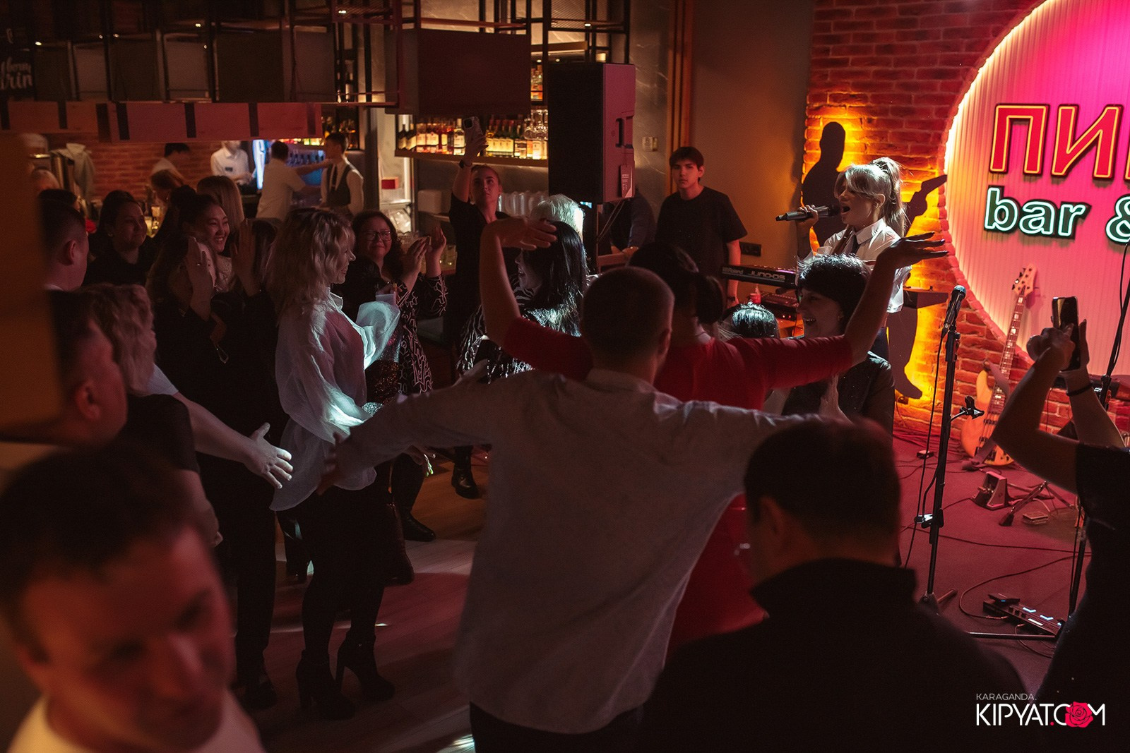 Пинта Bar & Grill на ул. Таттимбета. Кипятком Караганда