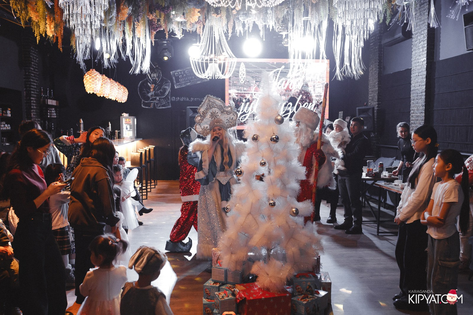 Аяз Ата дарит подарки в Шишке. Кипятком Караганда