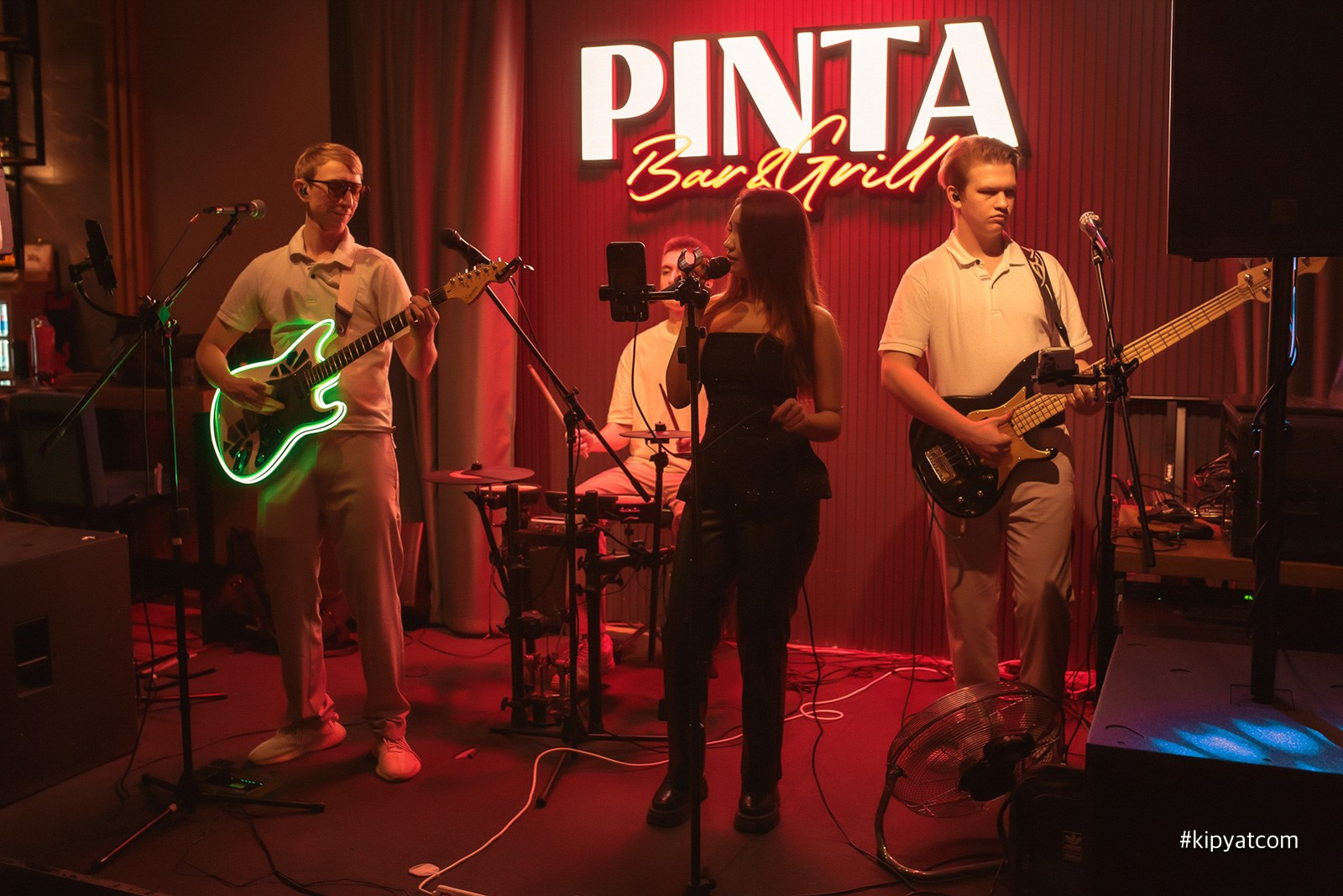 Пинта Bar & Grill на ул. Таттимбета. Кипятком Караганда